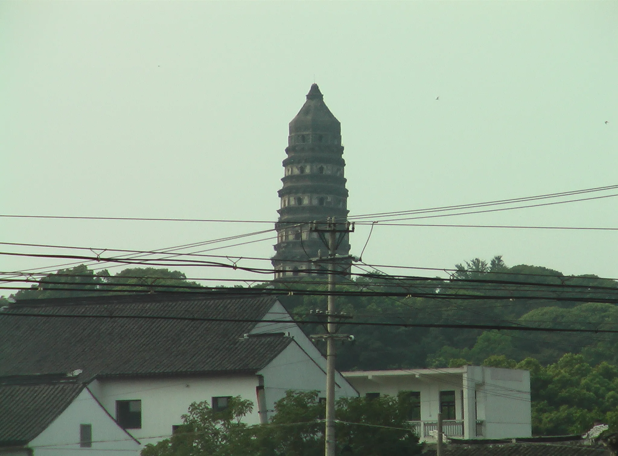 次はこちらの北寺塔へ移動。蘇州で一番高い塔で76mあります。呉の時代に孫権が建てたそうです