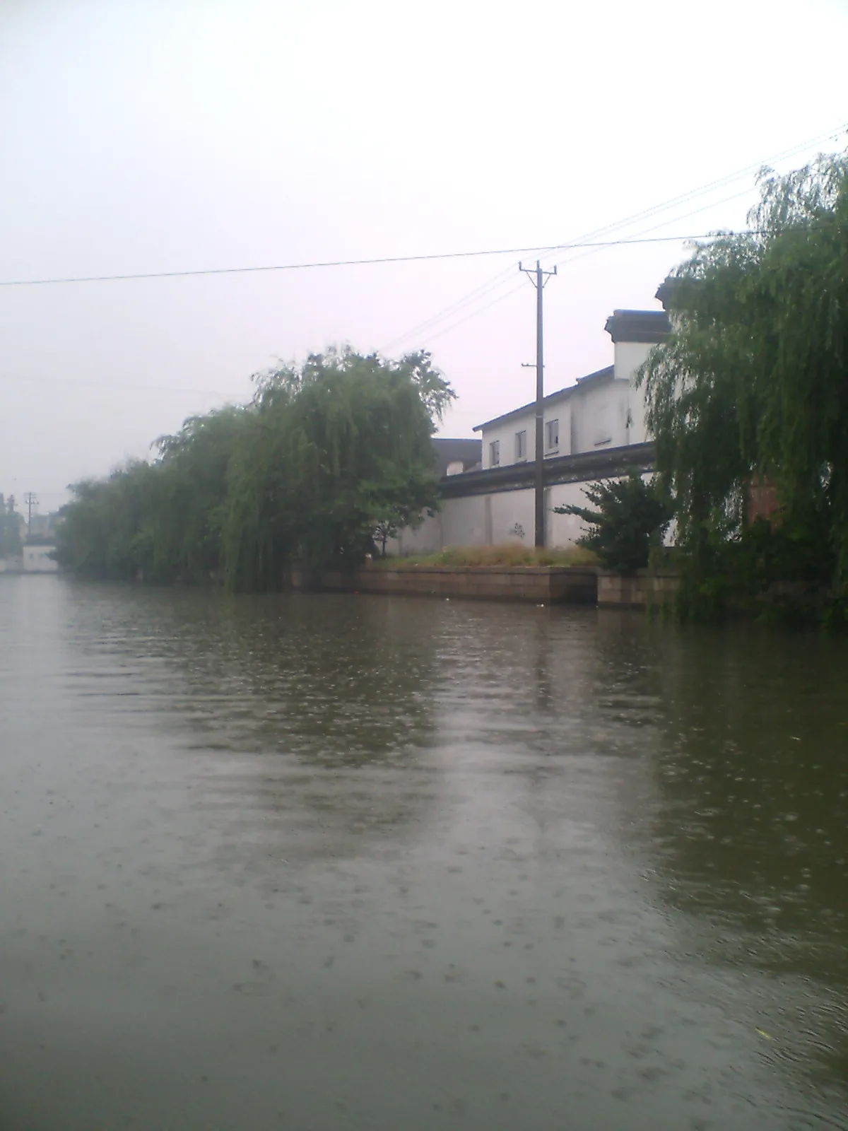 蘇州観光 雨が降る蘇州の運河