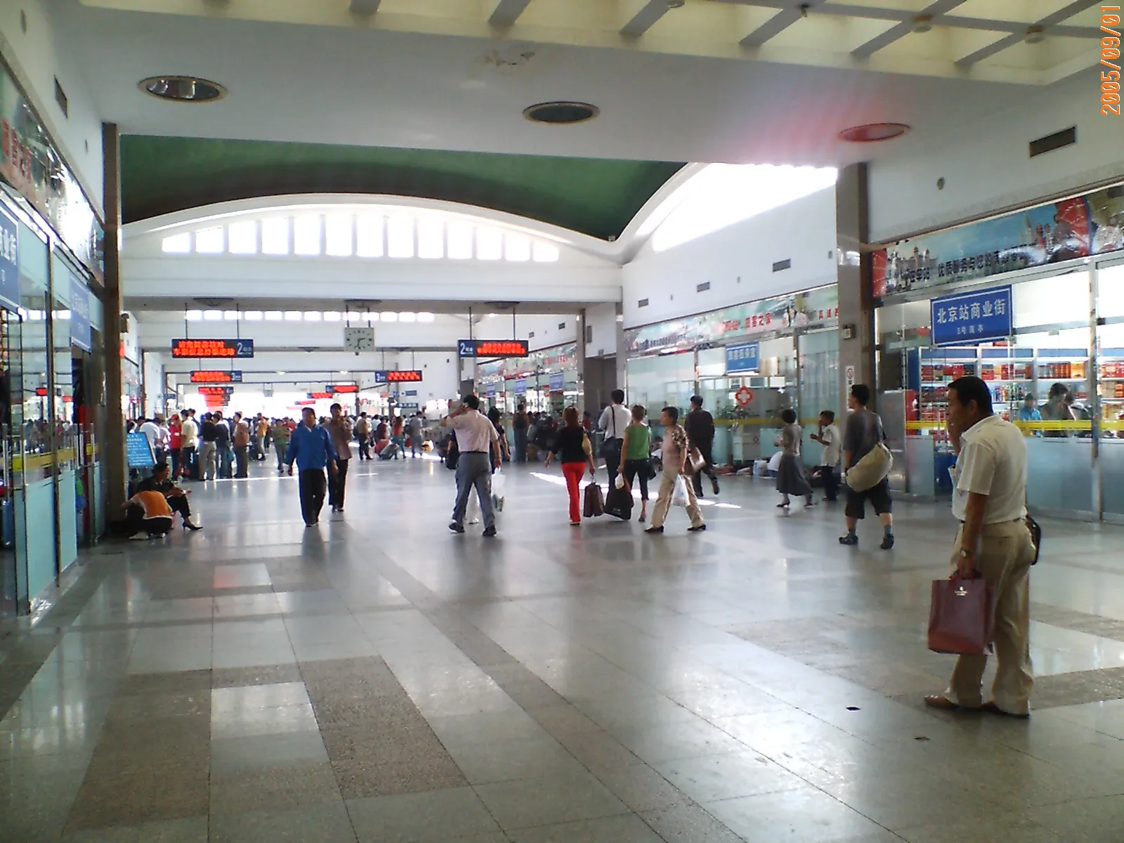 北京駅構内
