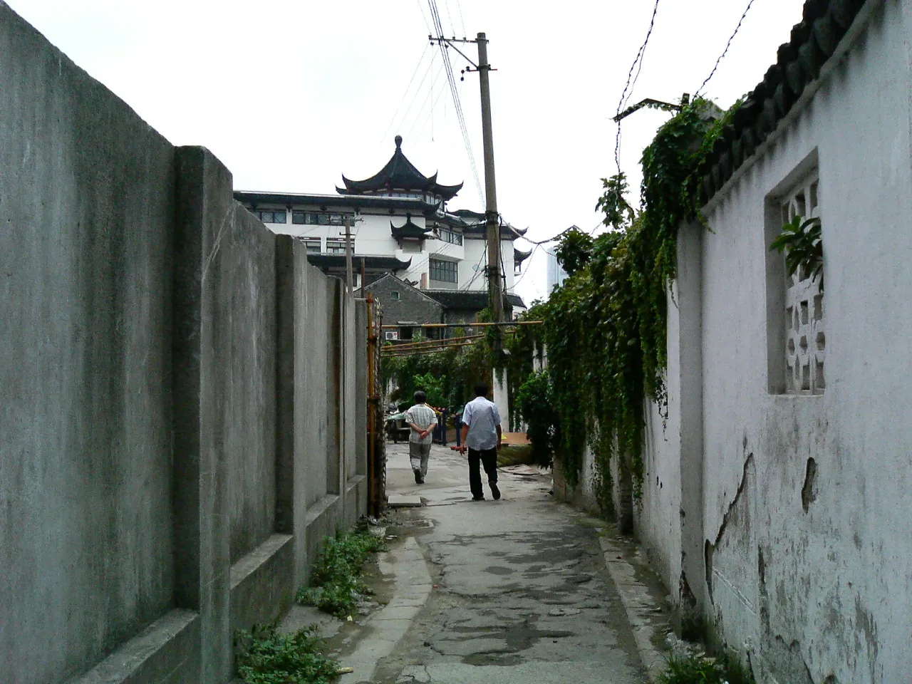 豫園側の弄堂