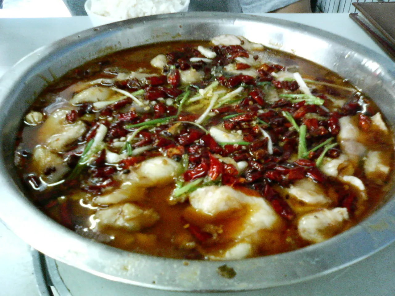 雷魚の水煮活魚