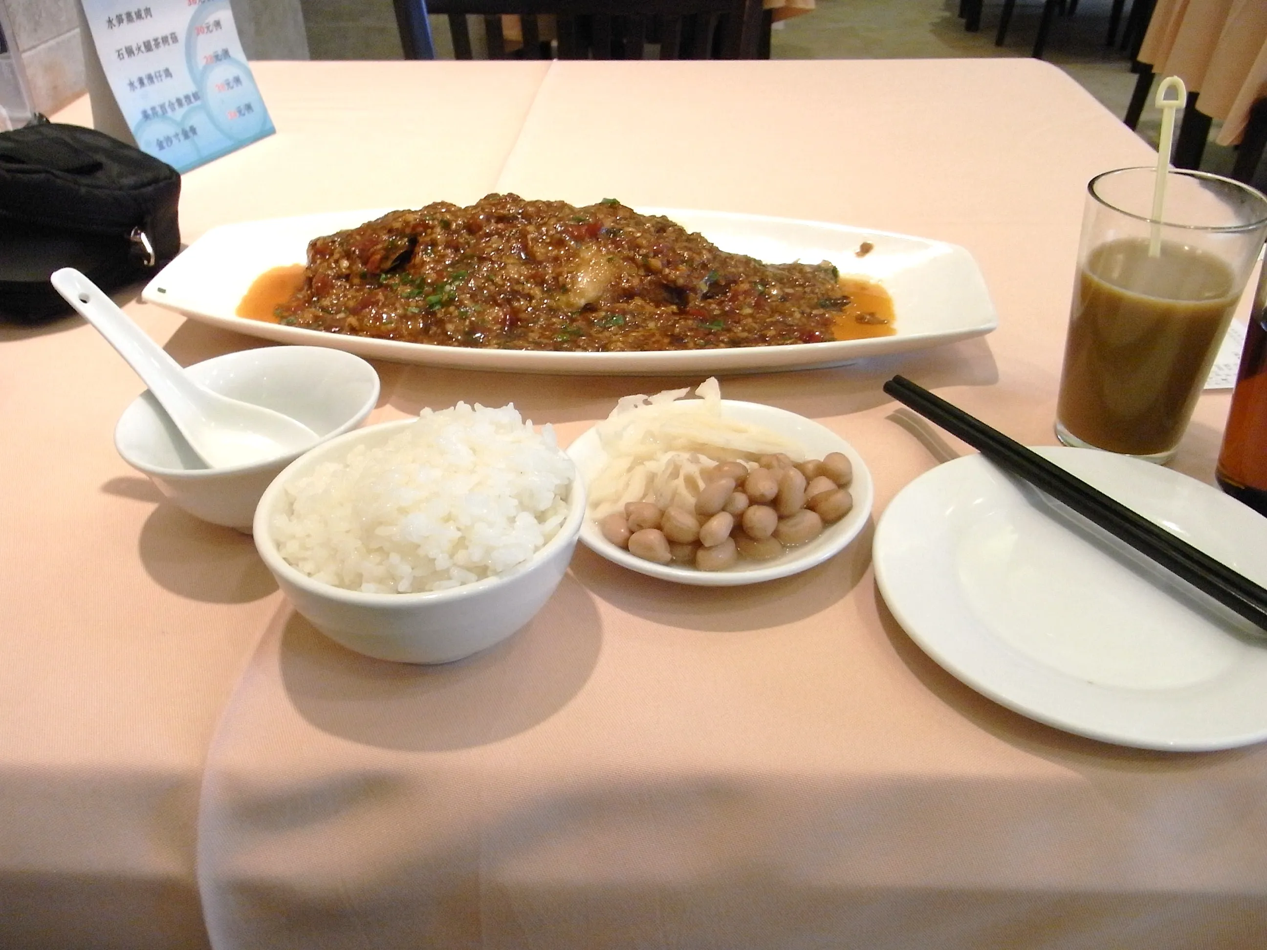 錦江之星のレストランの魚料理