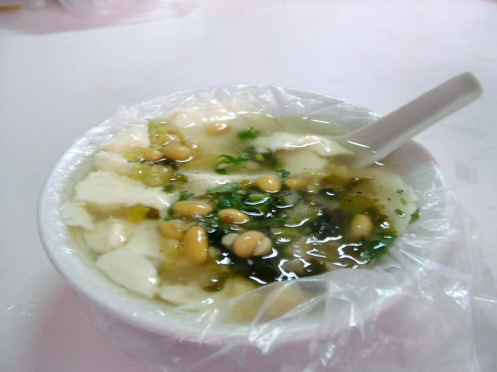 遅めの朝食の豆腐と海苔のスープ