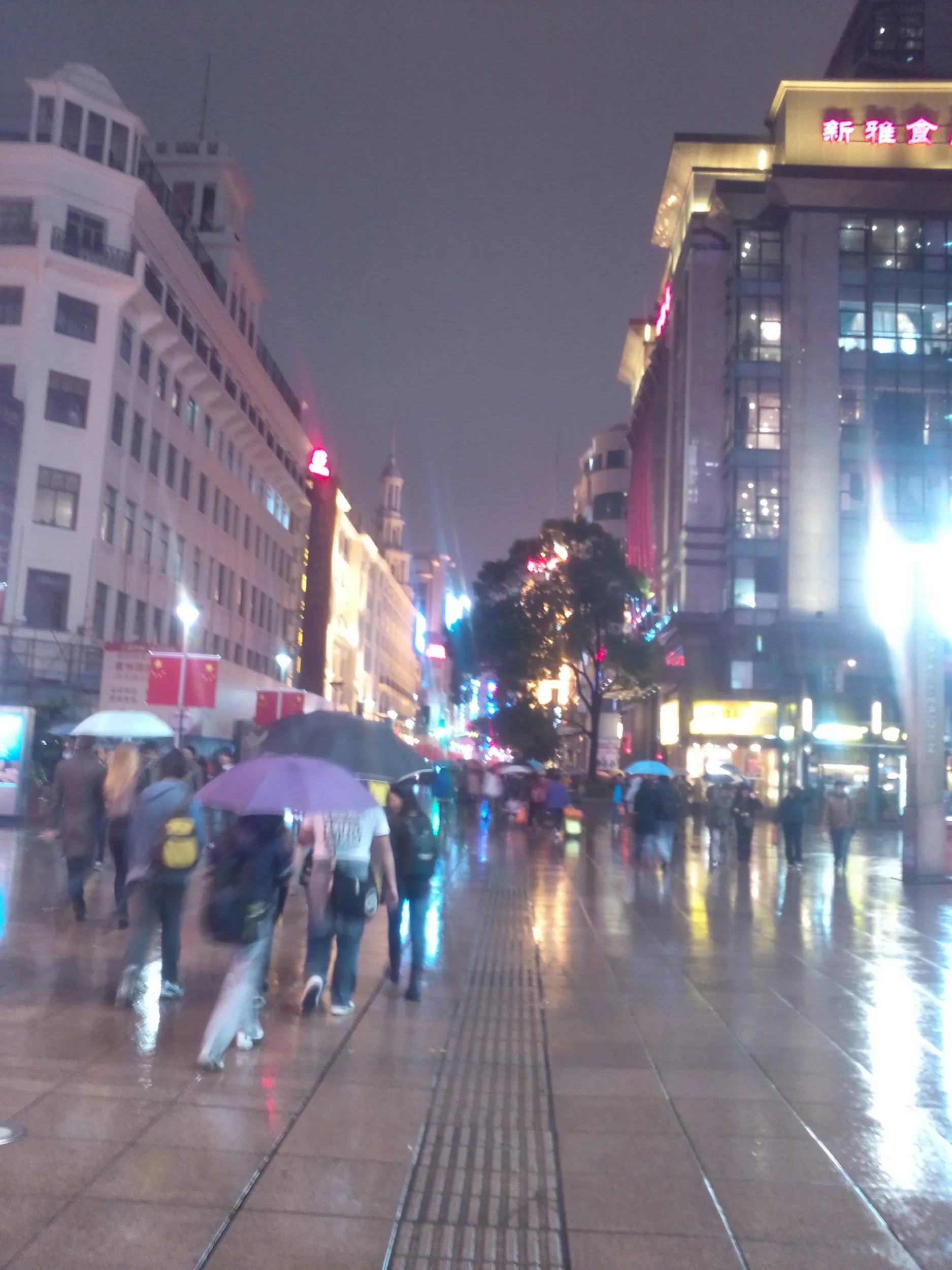 南京東路の夜景