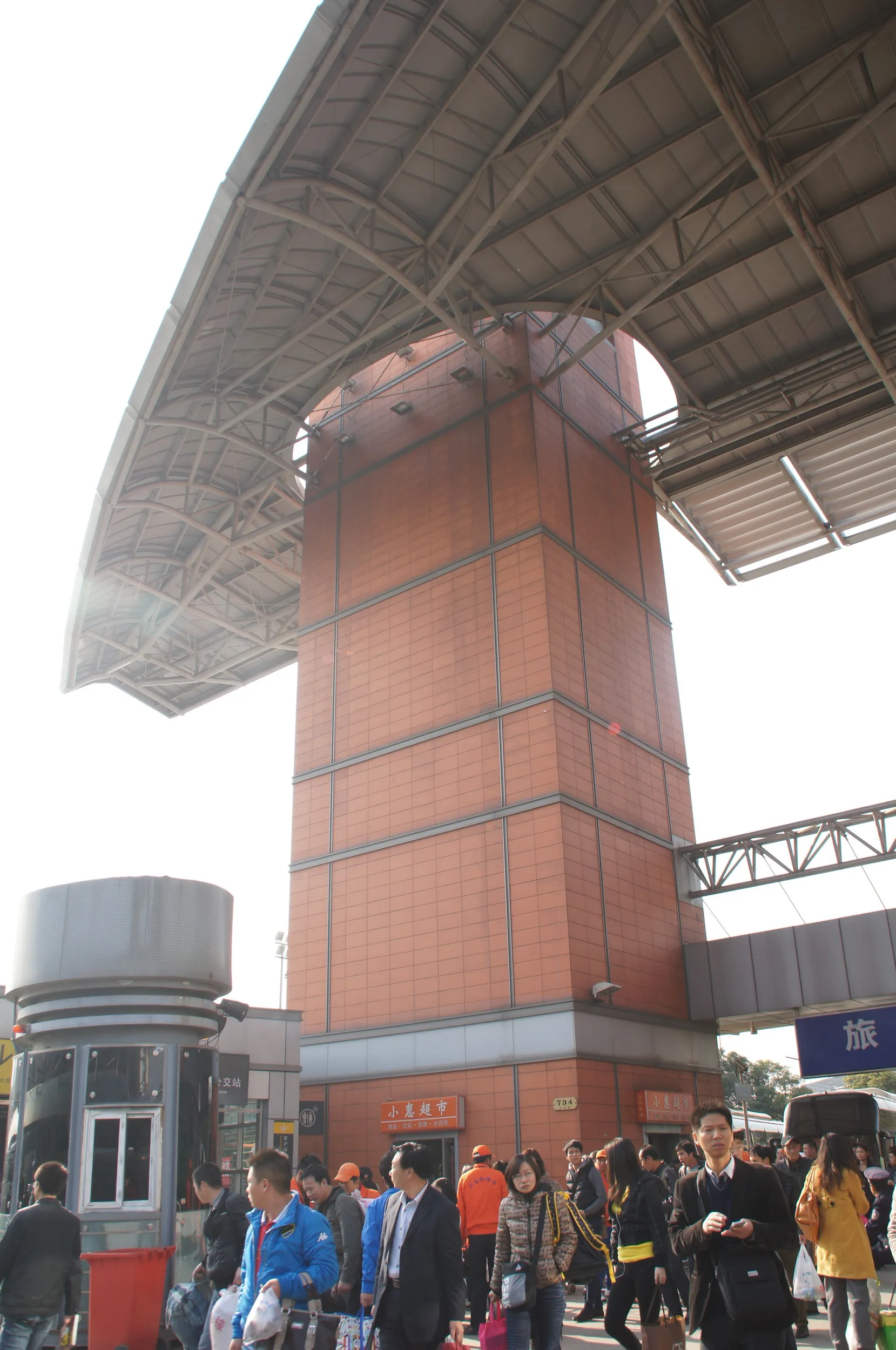 上海南駅付近