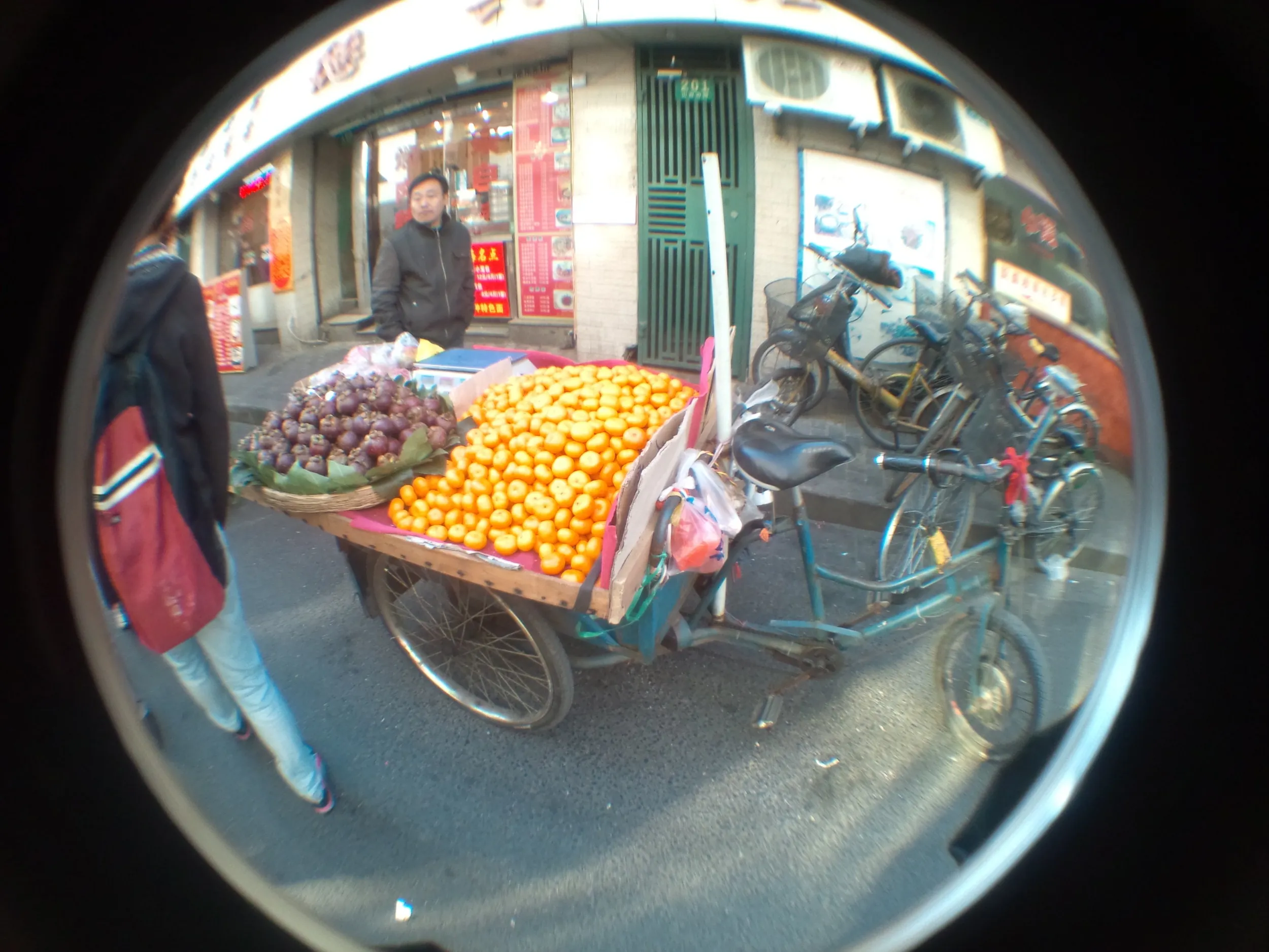 三輪車の果物売り