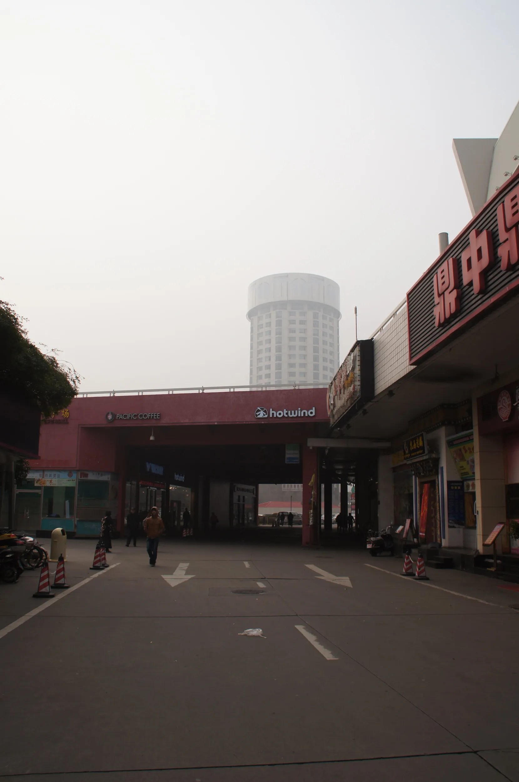 上海体育館付近の風景