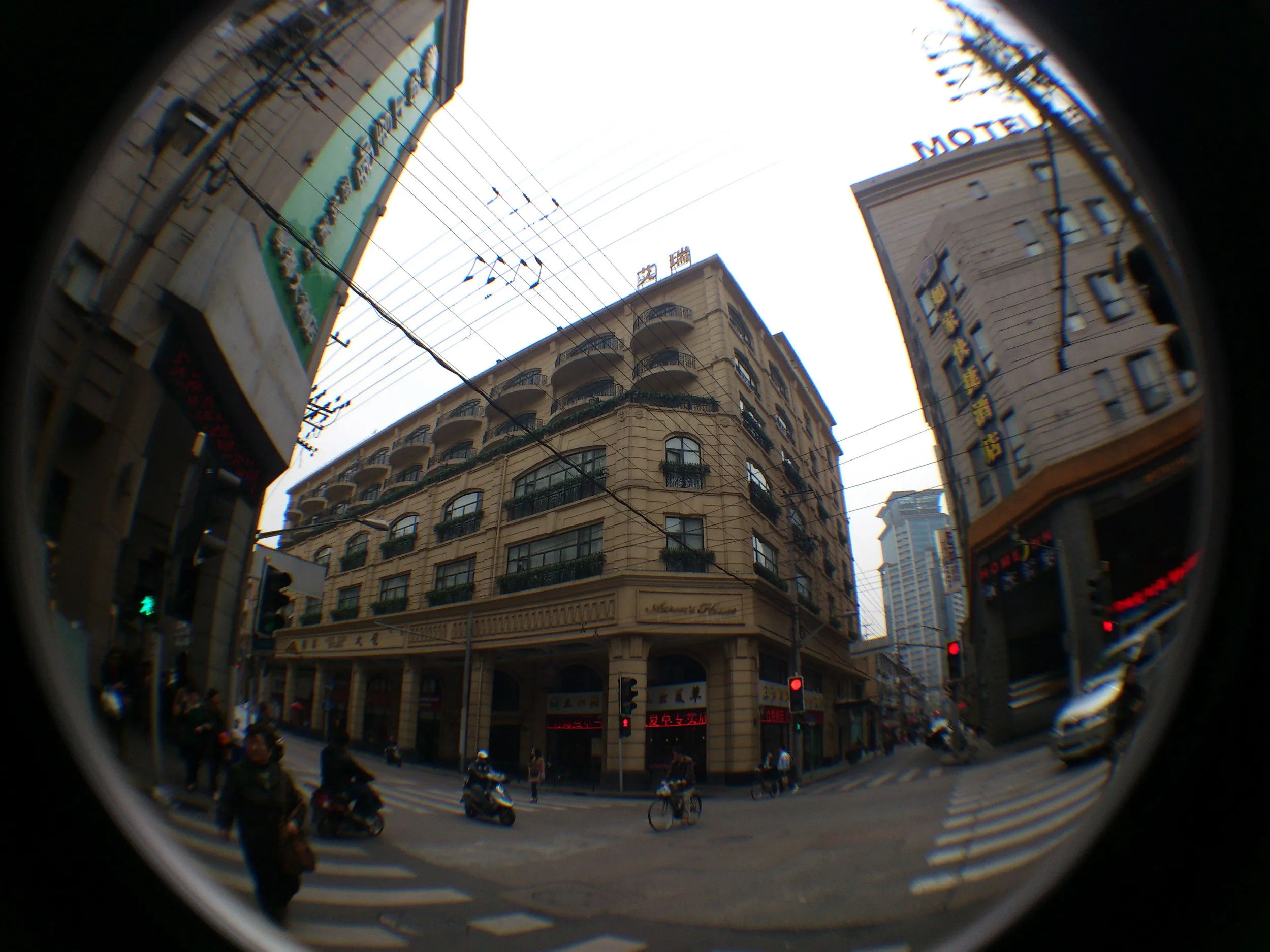 金陵東路
