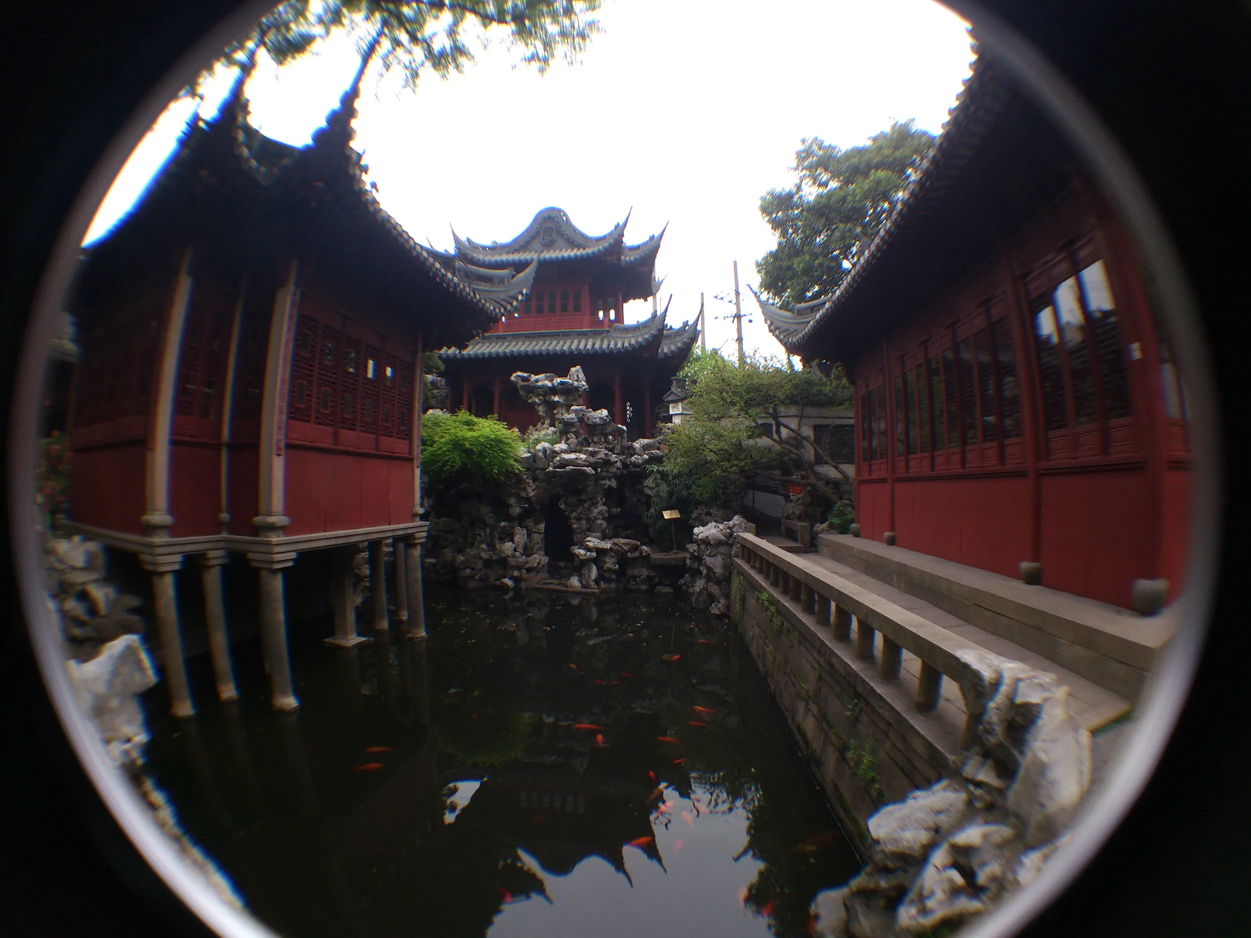点春堂と和煦堂付近の風景