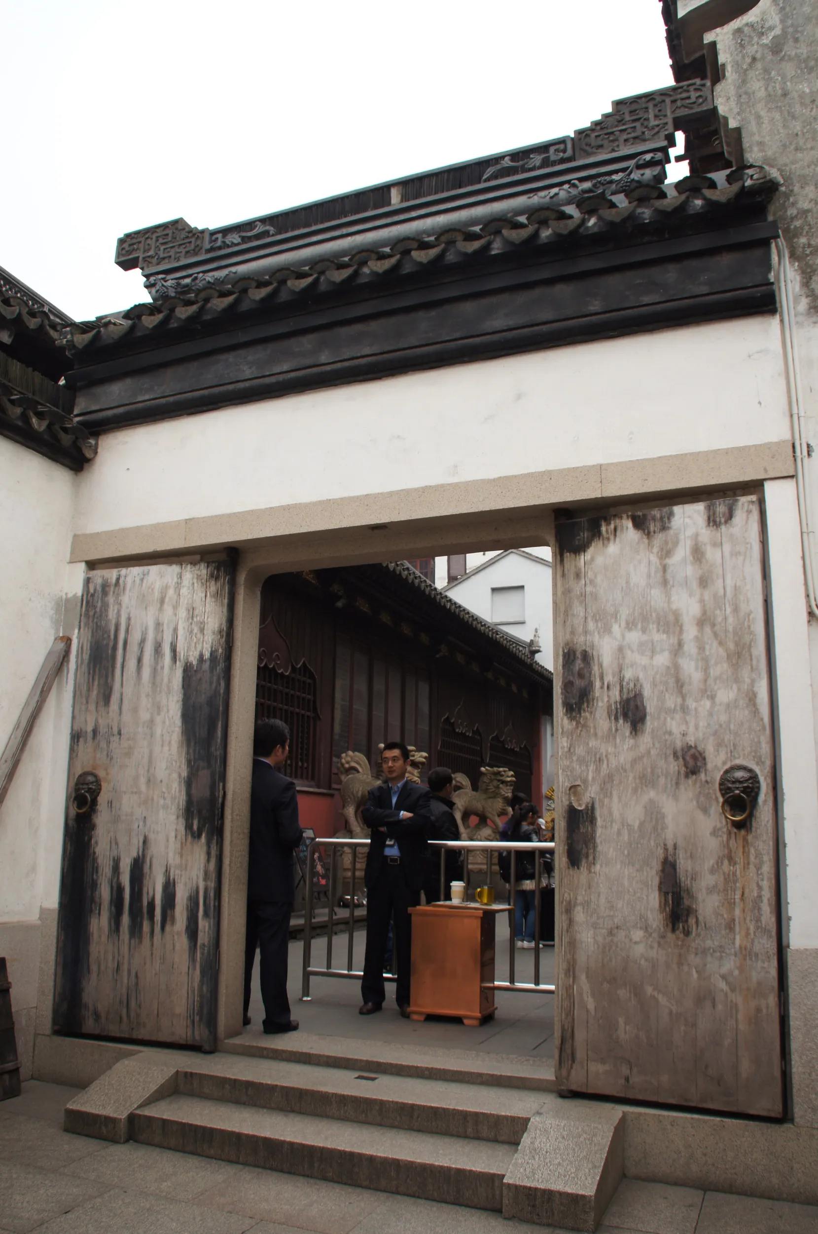 内園付近と商店街を結ぶ出入口