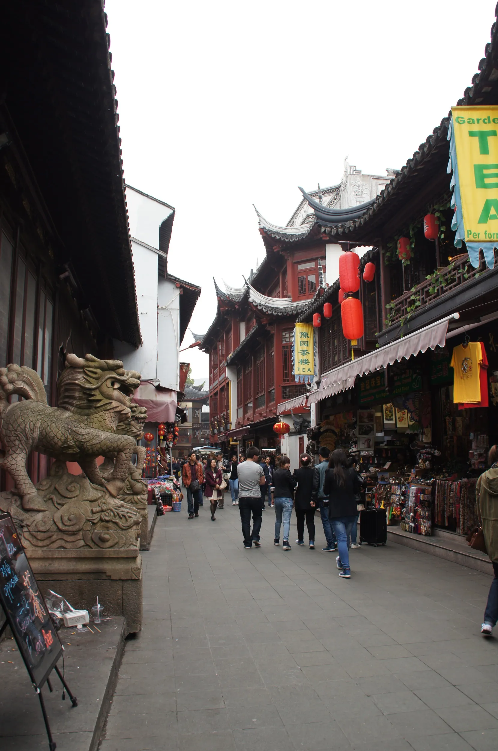 豫園の商店街