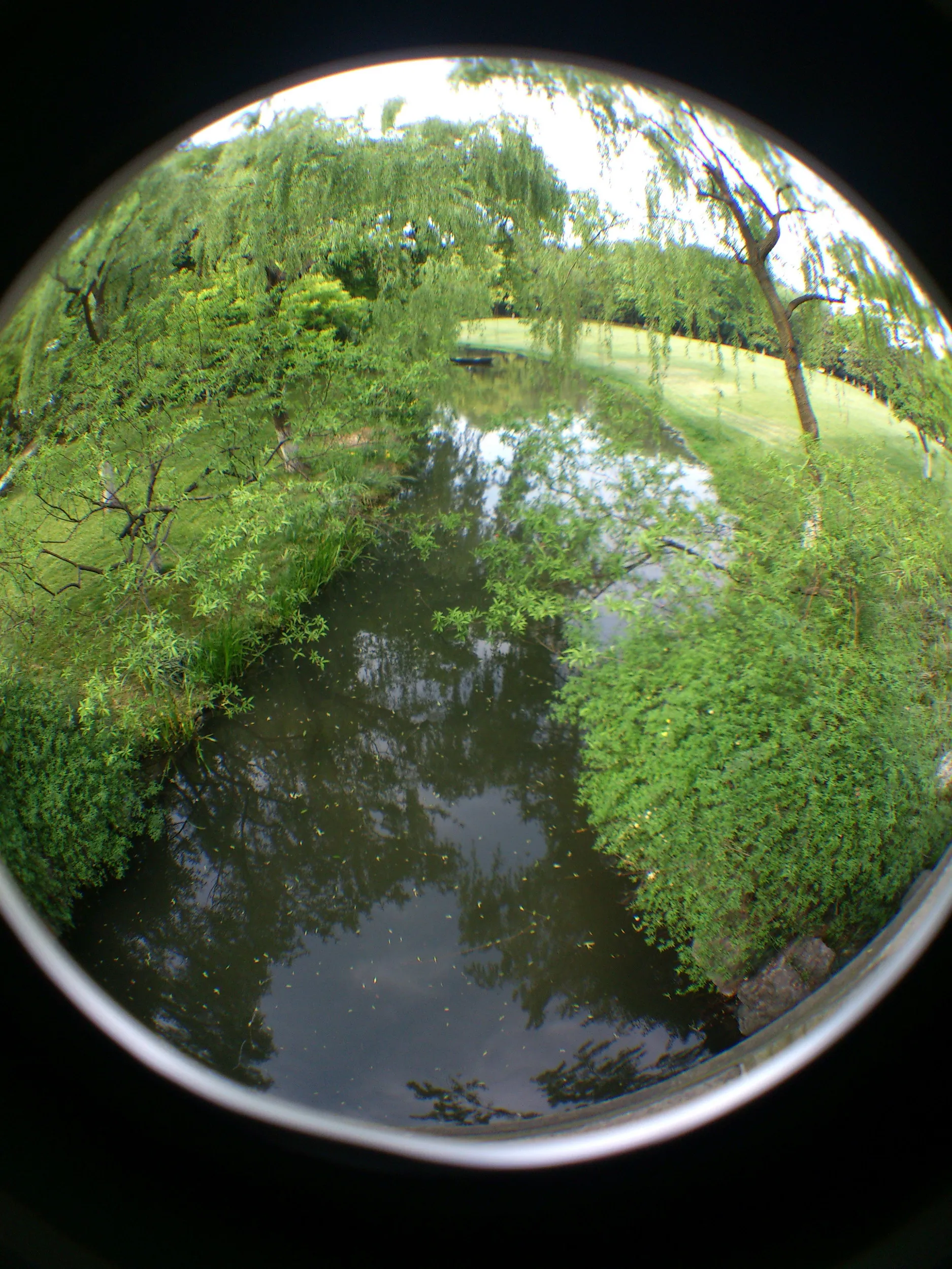 小川