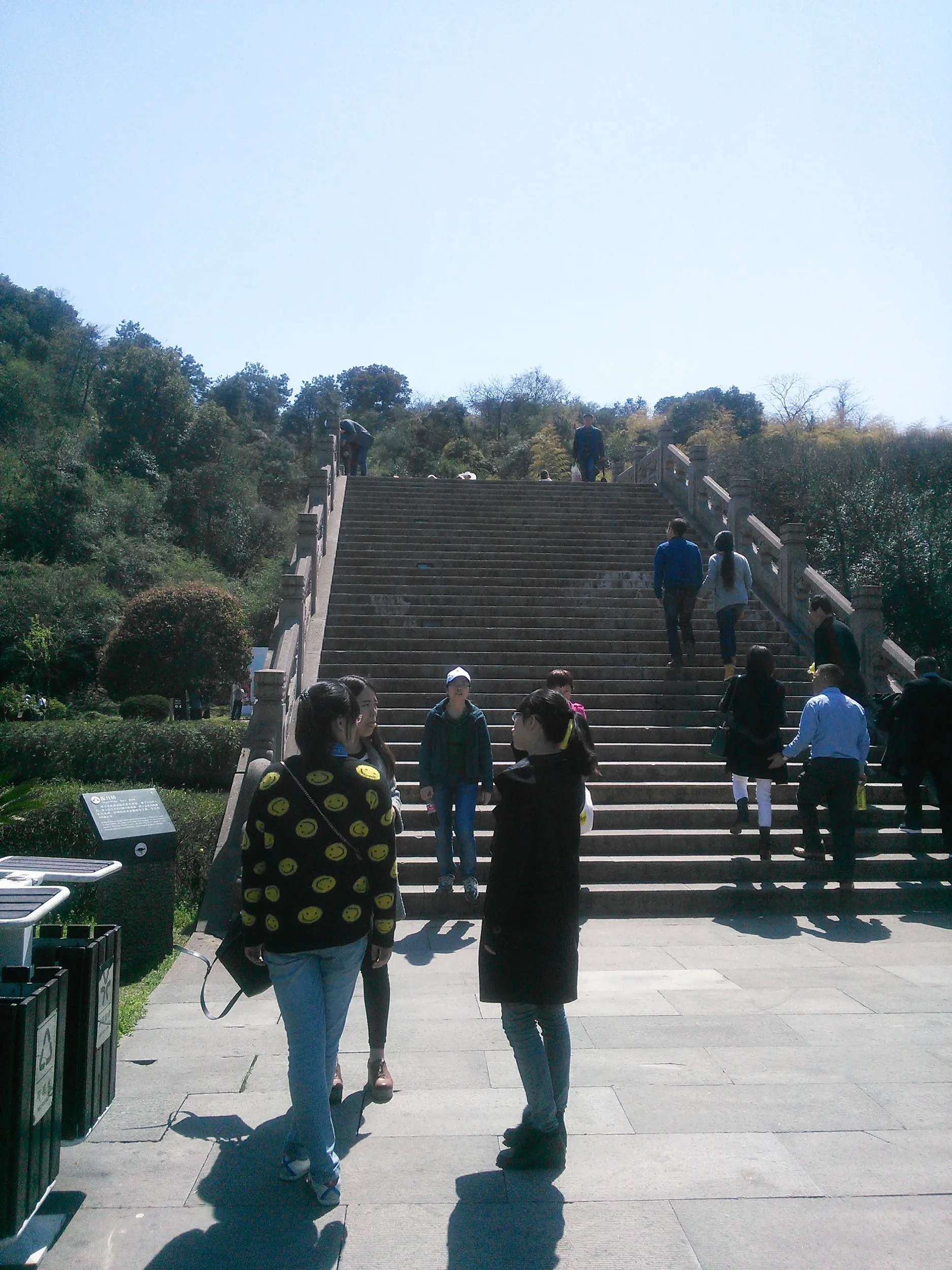 東湖を観光