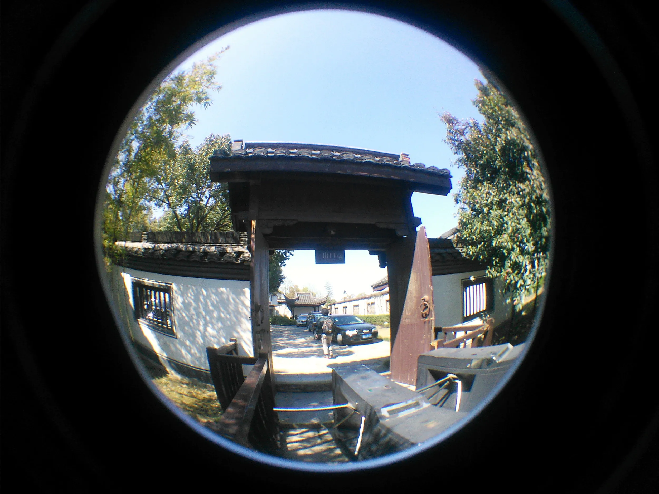 東湖を観光