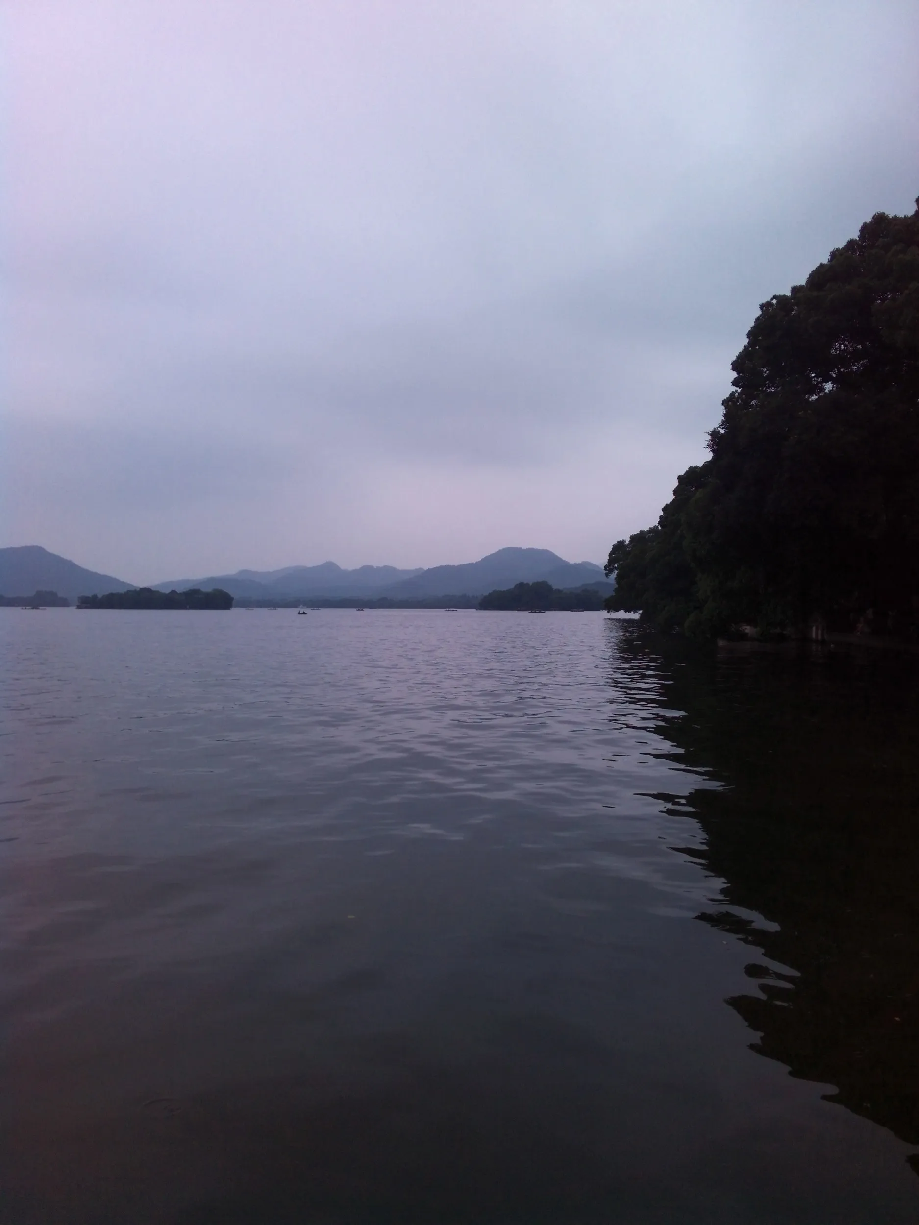 白堤に続く小島