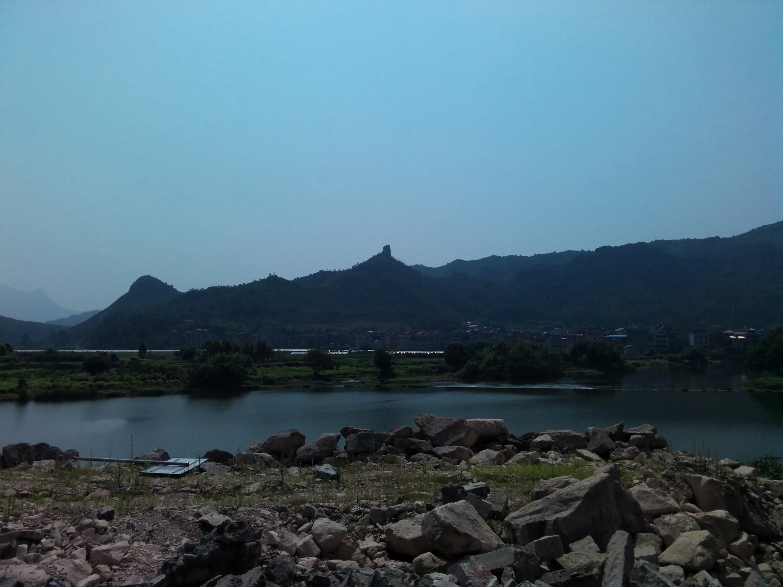 路沿いの風景