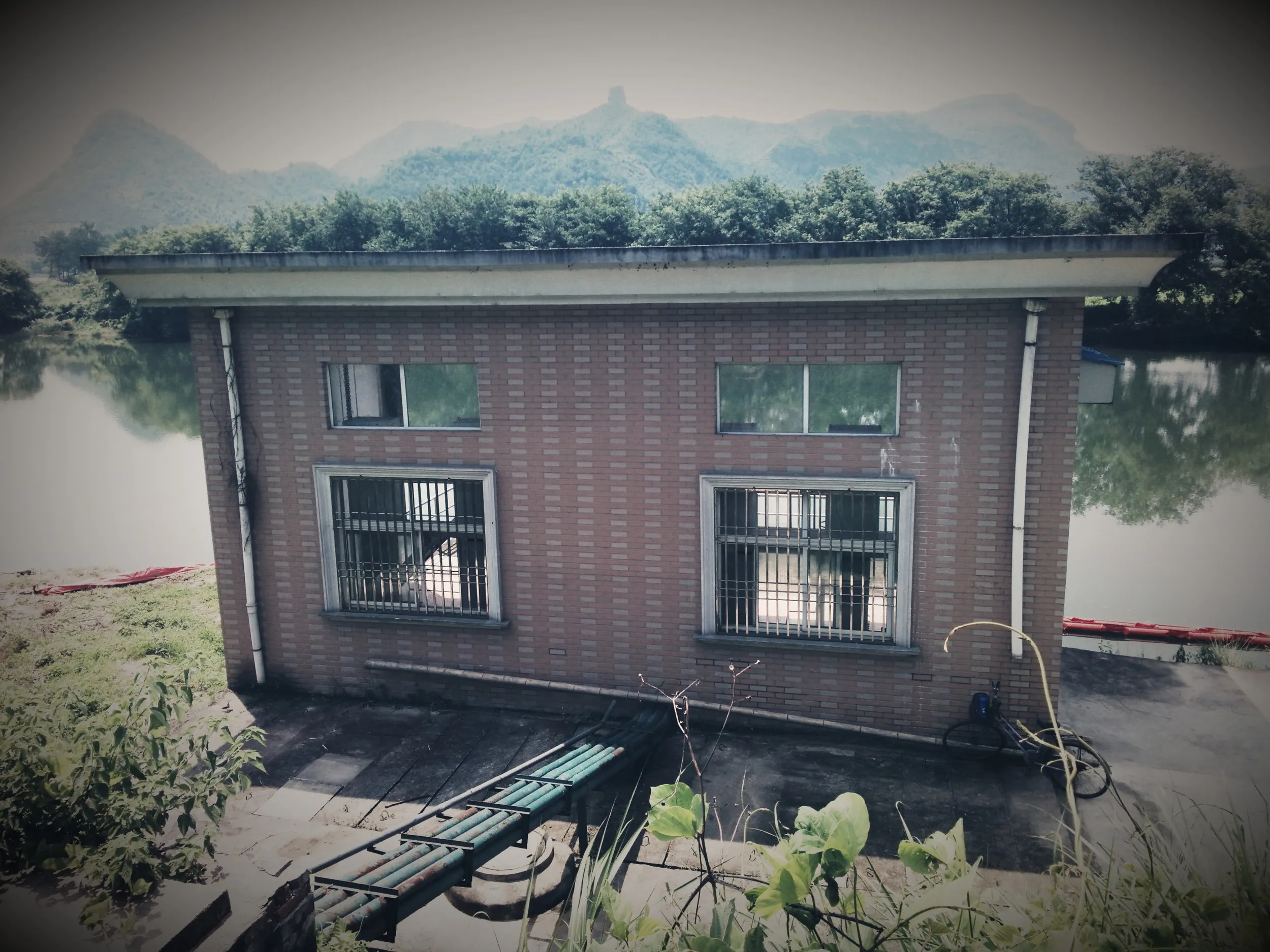川の風景
