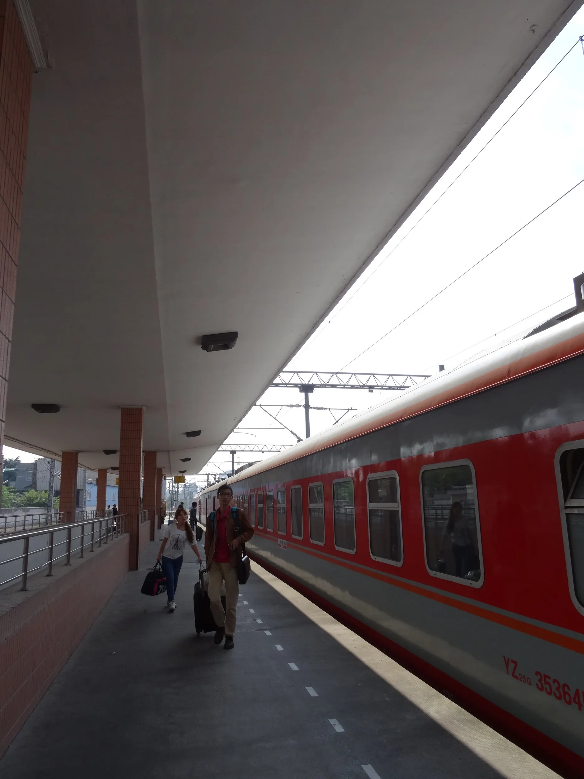 杭州駅に到着