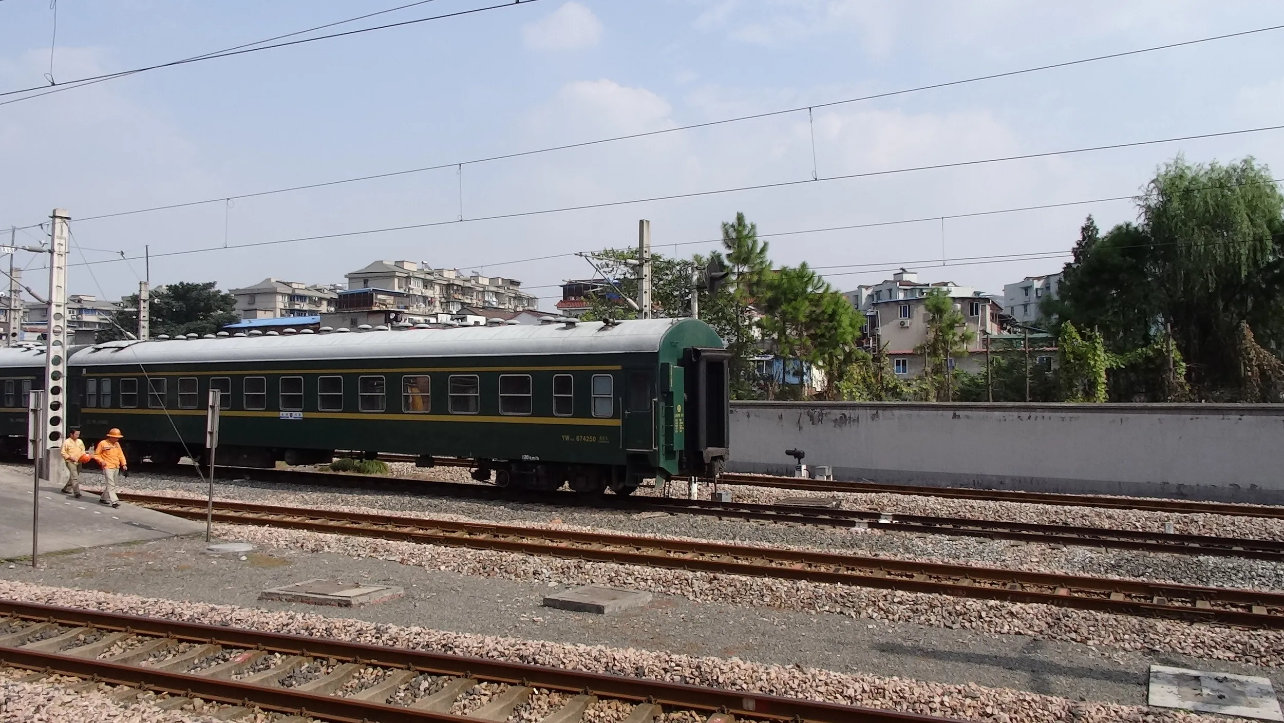 杭州駅に到着
