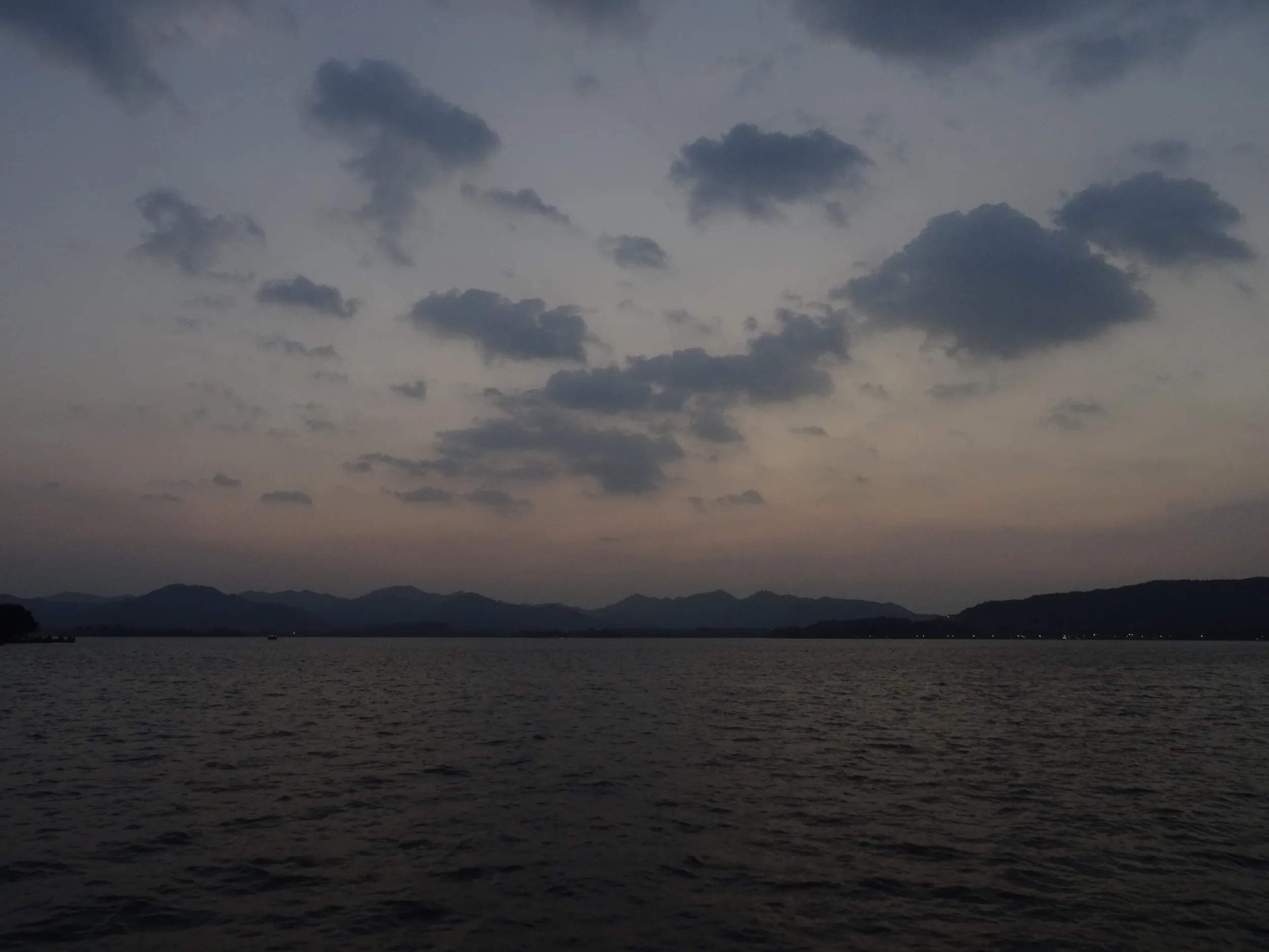 西湖の風景
