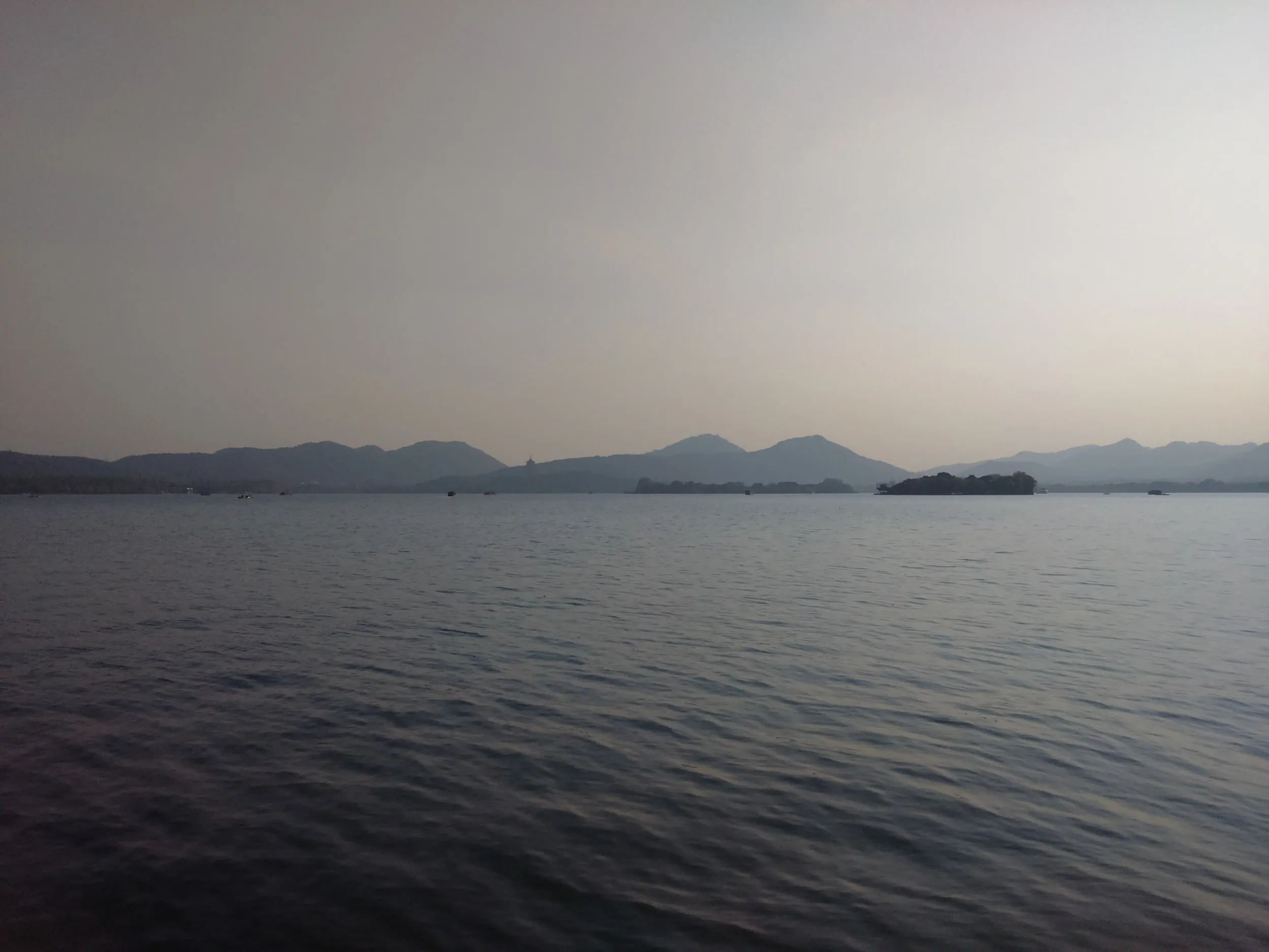 西湖の風景