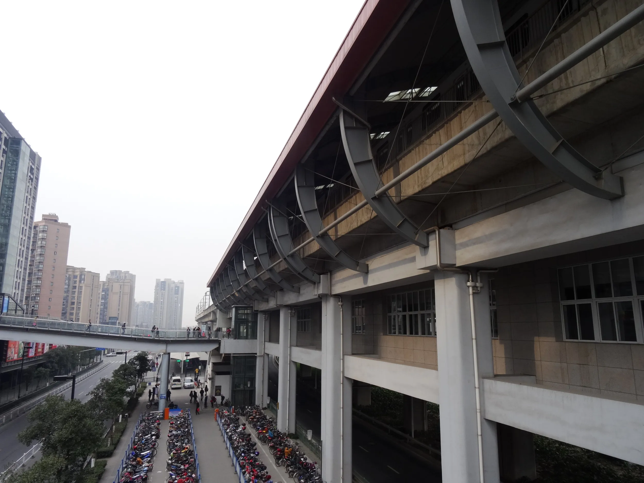 南翔駅の駅舎