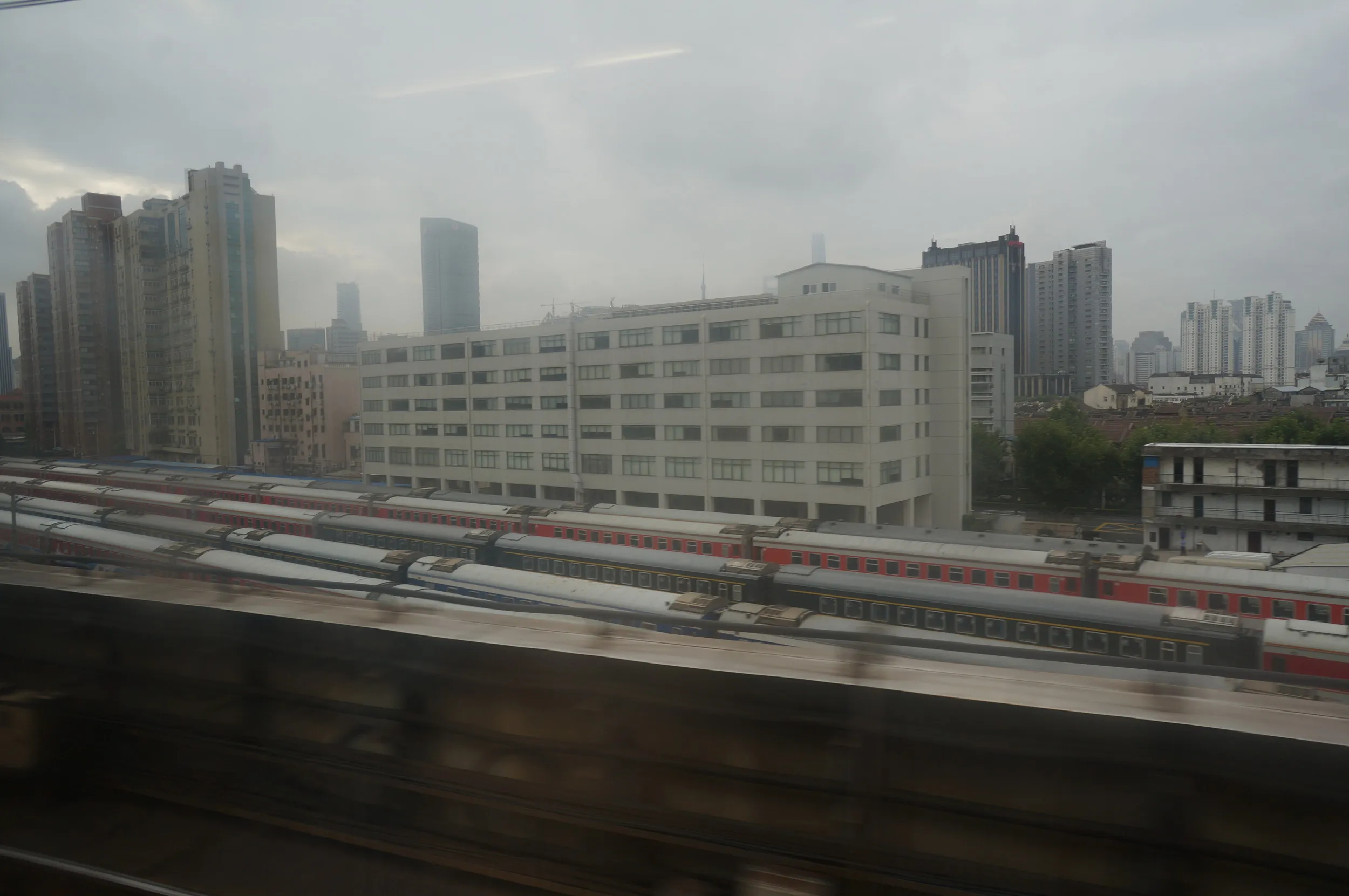 地下鉄で上海市内へ
