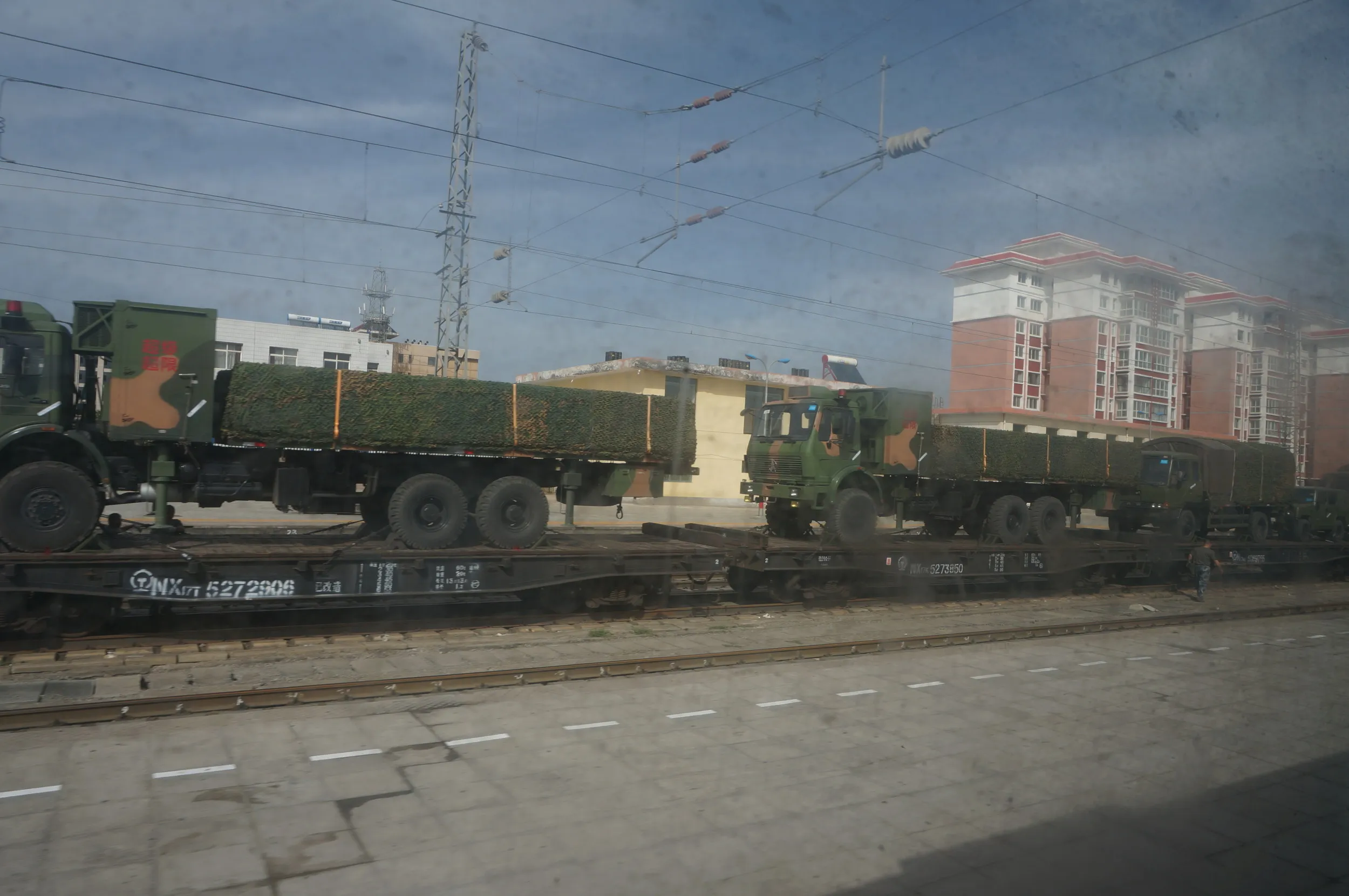 軍用車両
