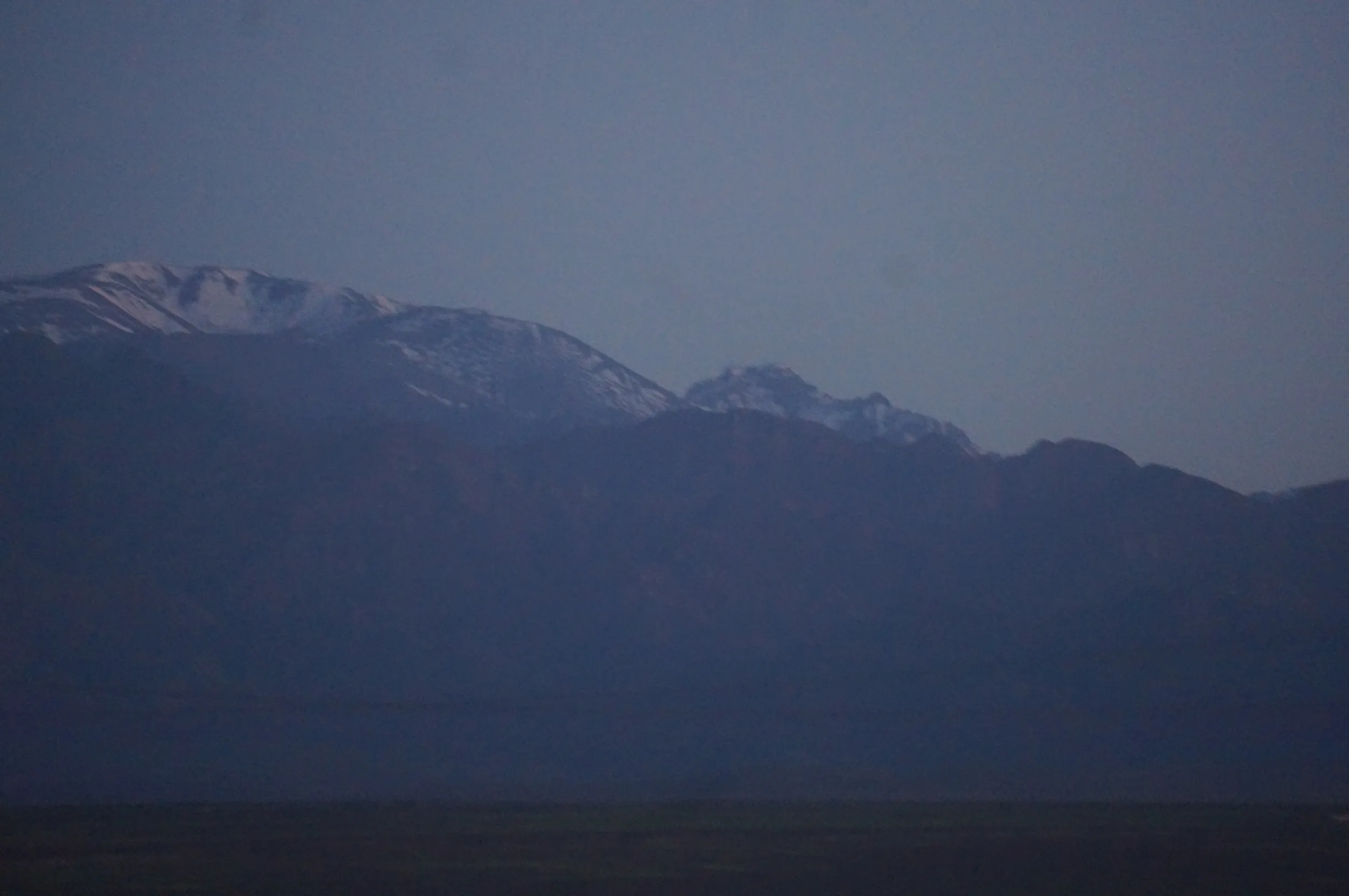 天山山脈
