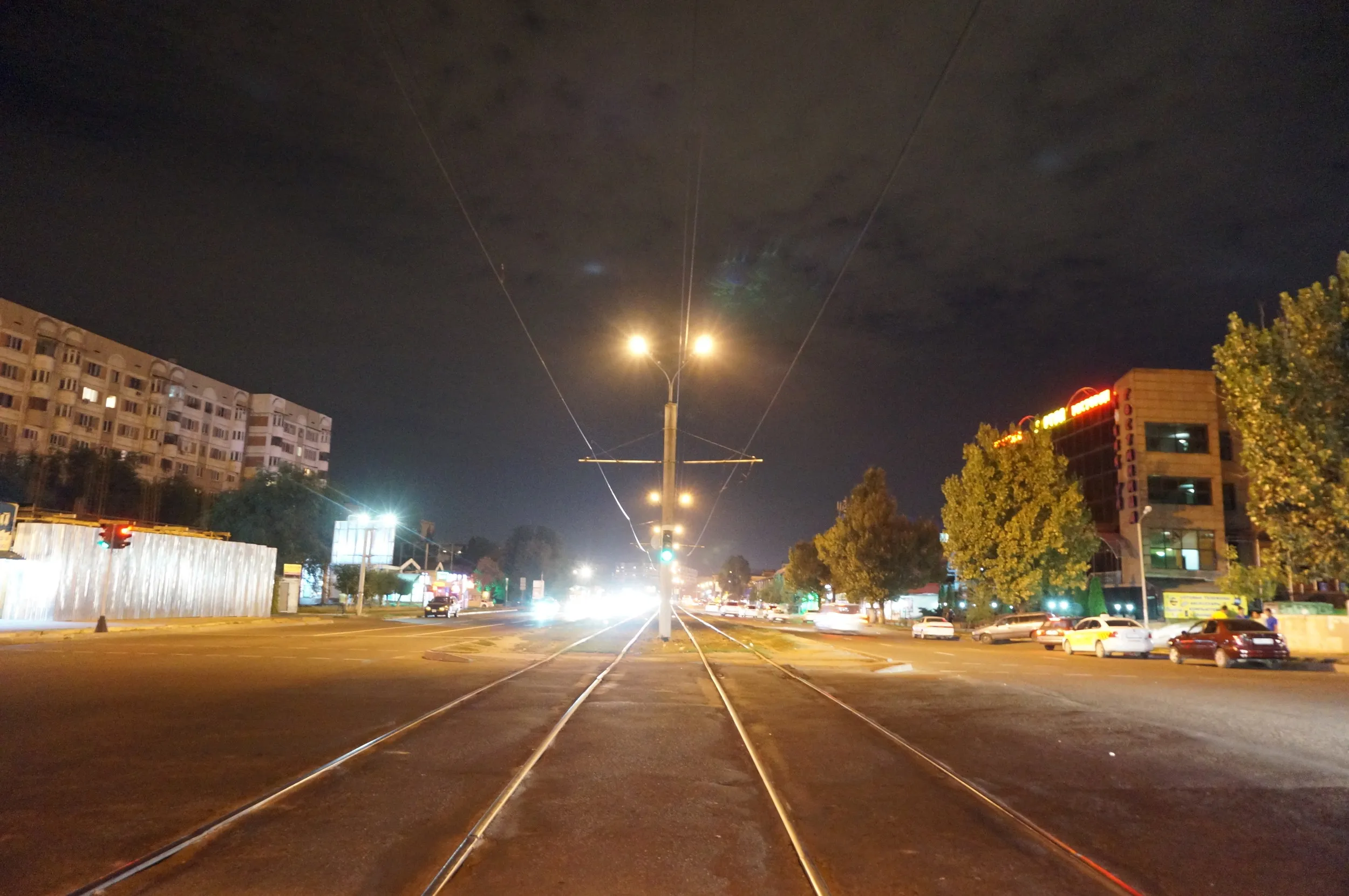 鉄道を横切る
