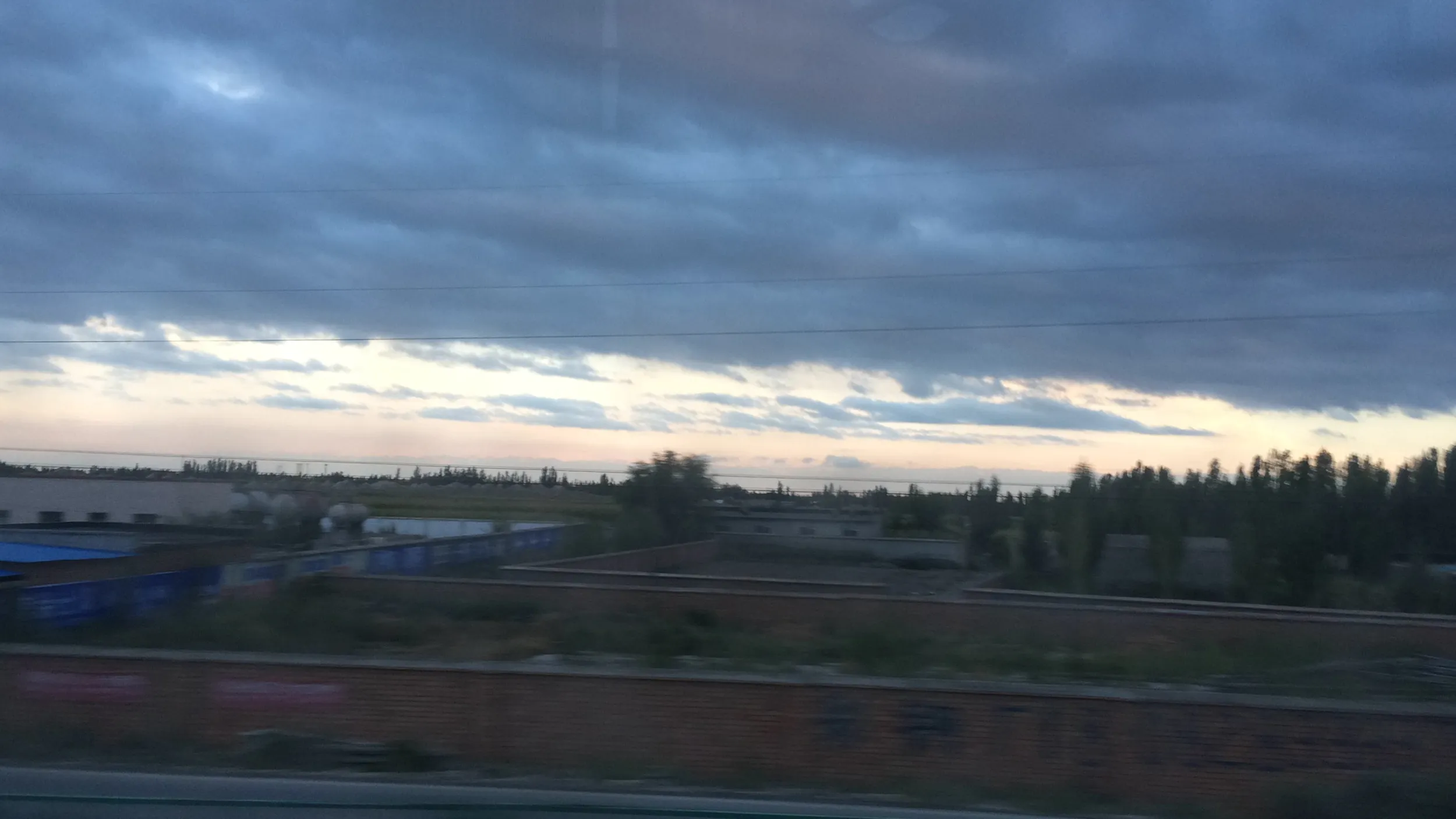 高速バスからの車窓風景