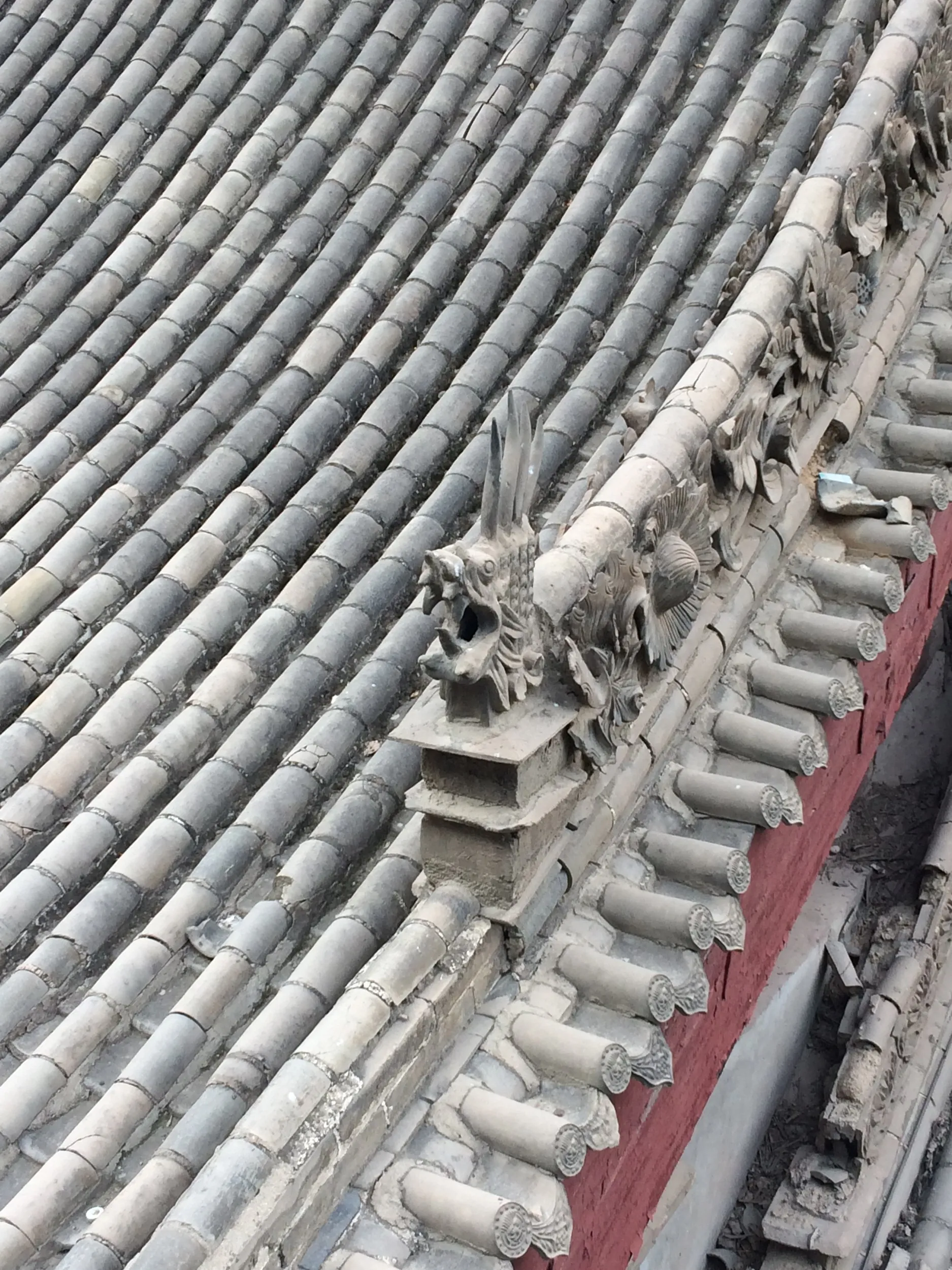 マニ寺の屋根の興味深い意匠
