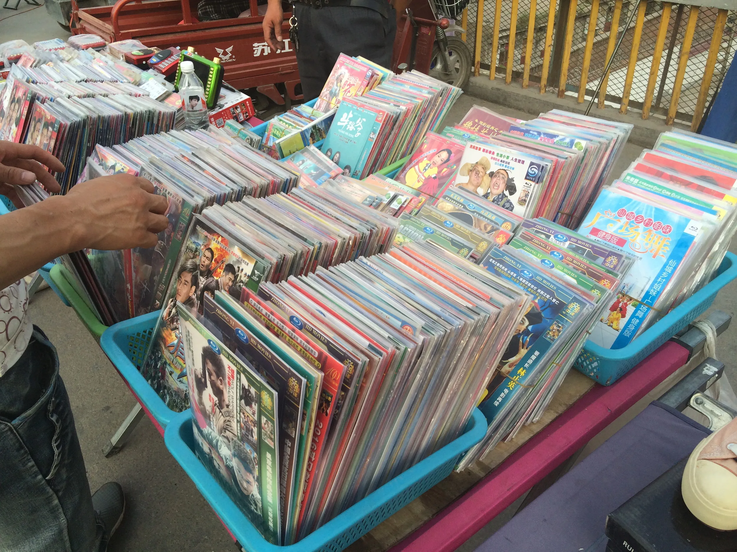 コピー商品バリバリ(死語)売ってますw
