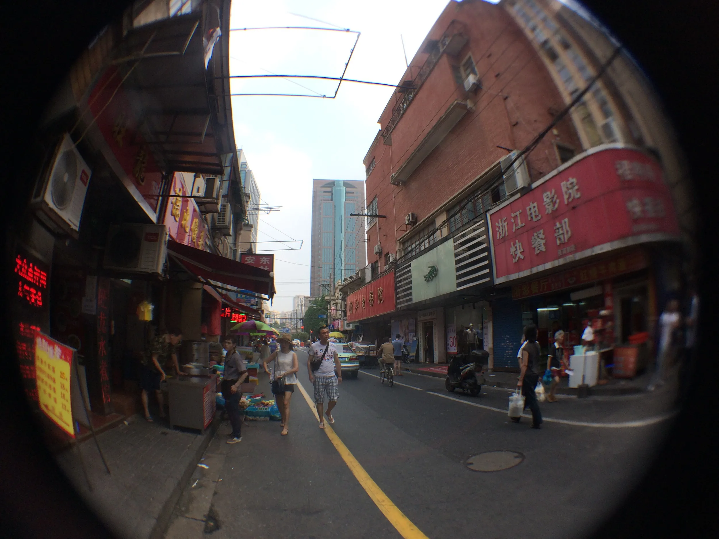 人民広場、福州路付近の風景