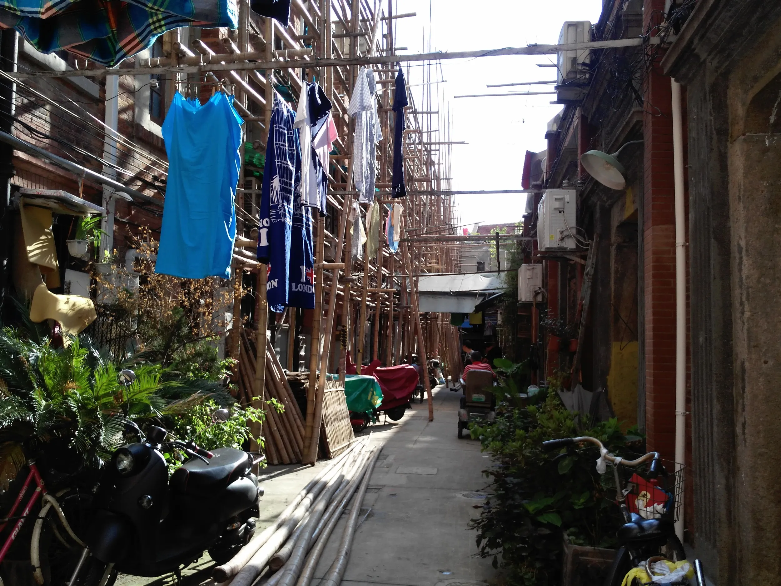 補修中の建物