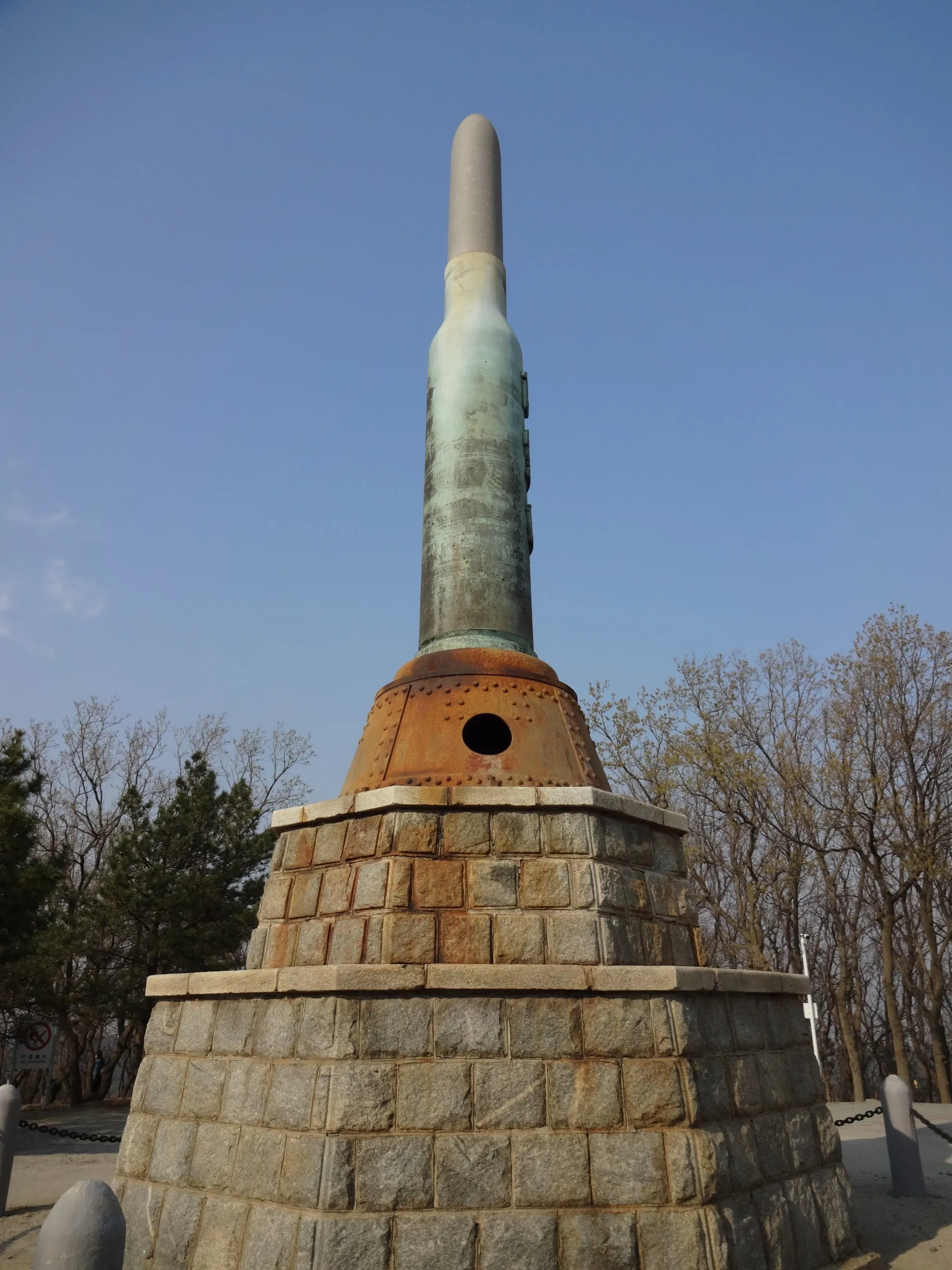 爾霊山塔