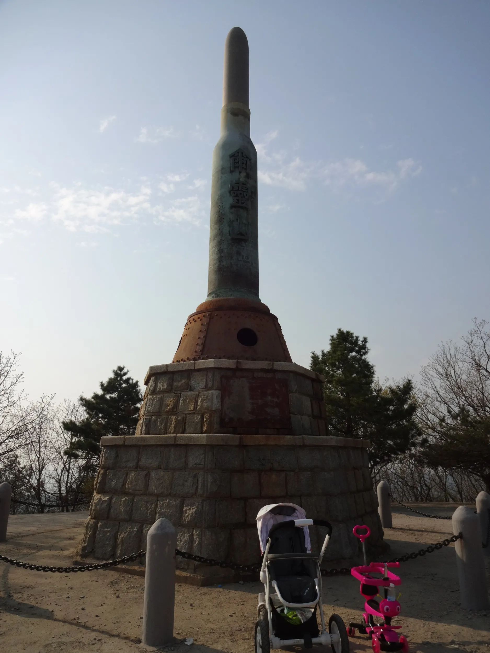 爾霊山塔
