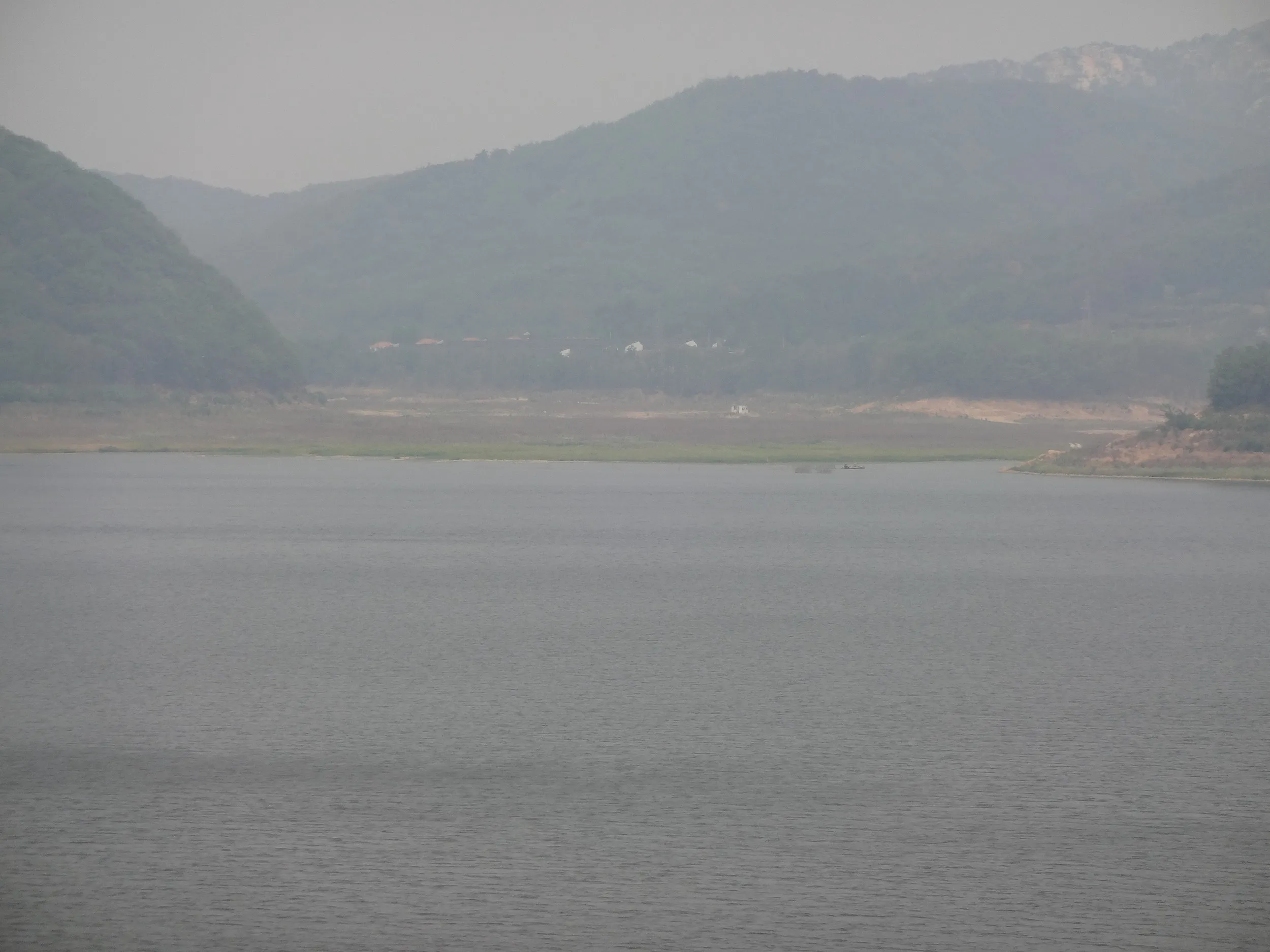 貯水池の眺め