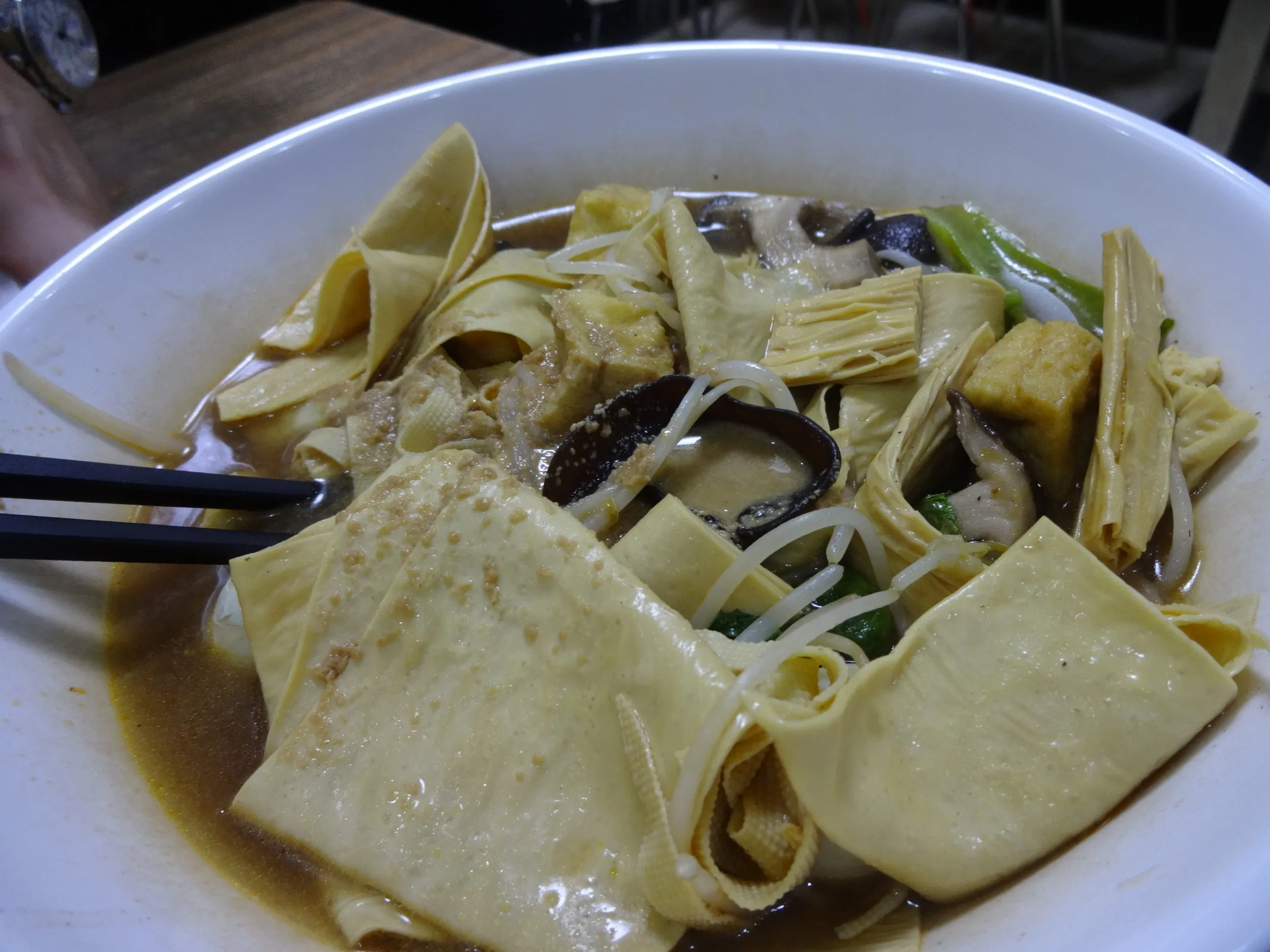 麻辣烫を食す