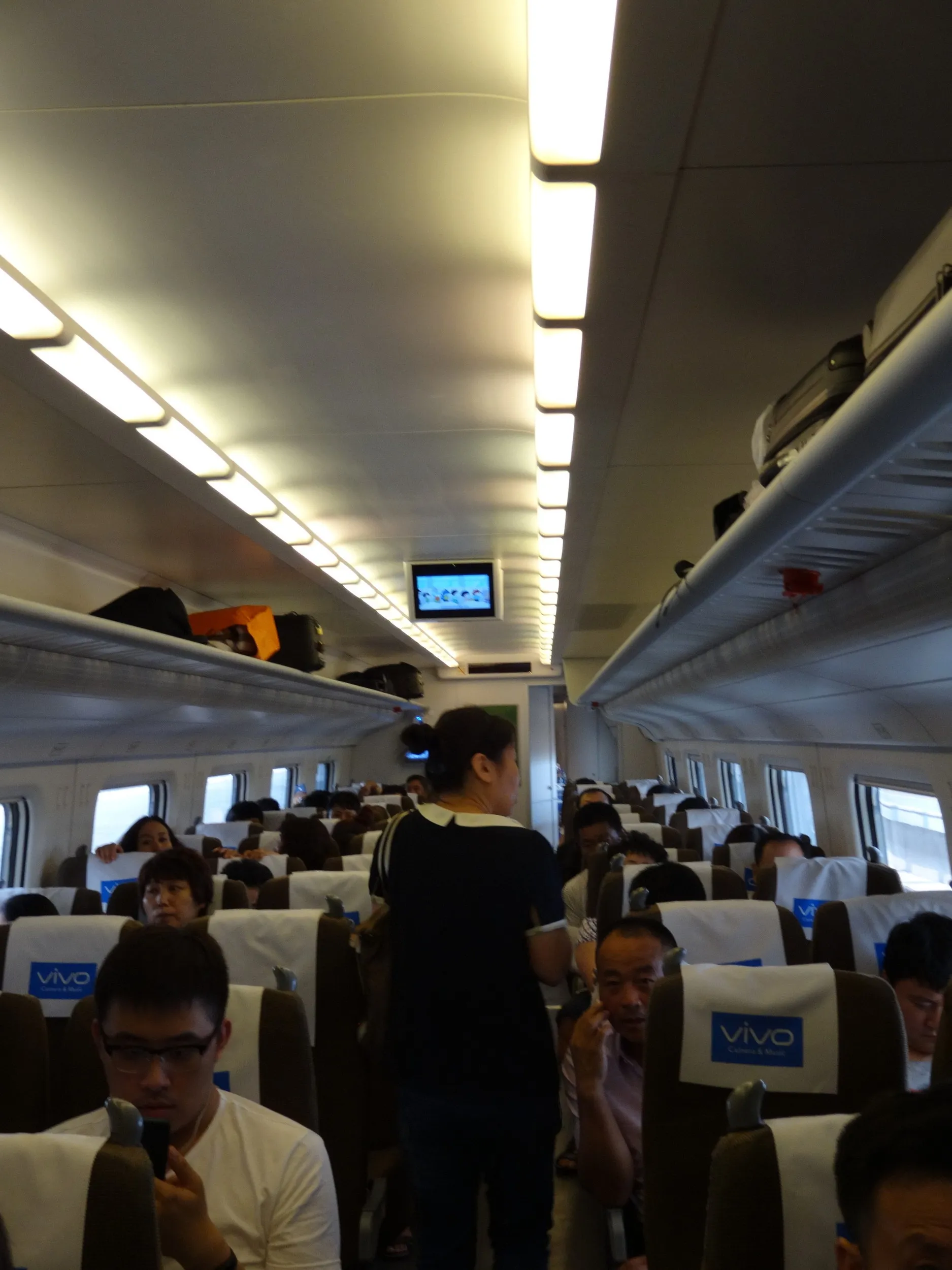 CRH5型の車内