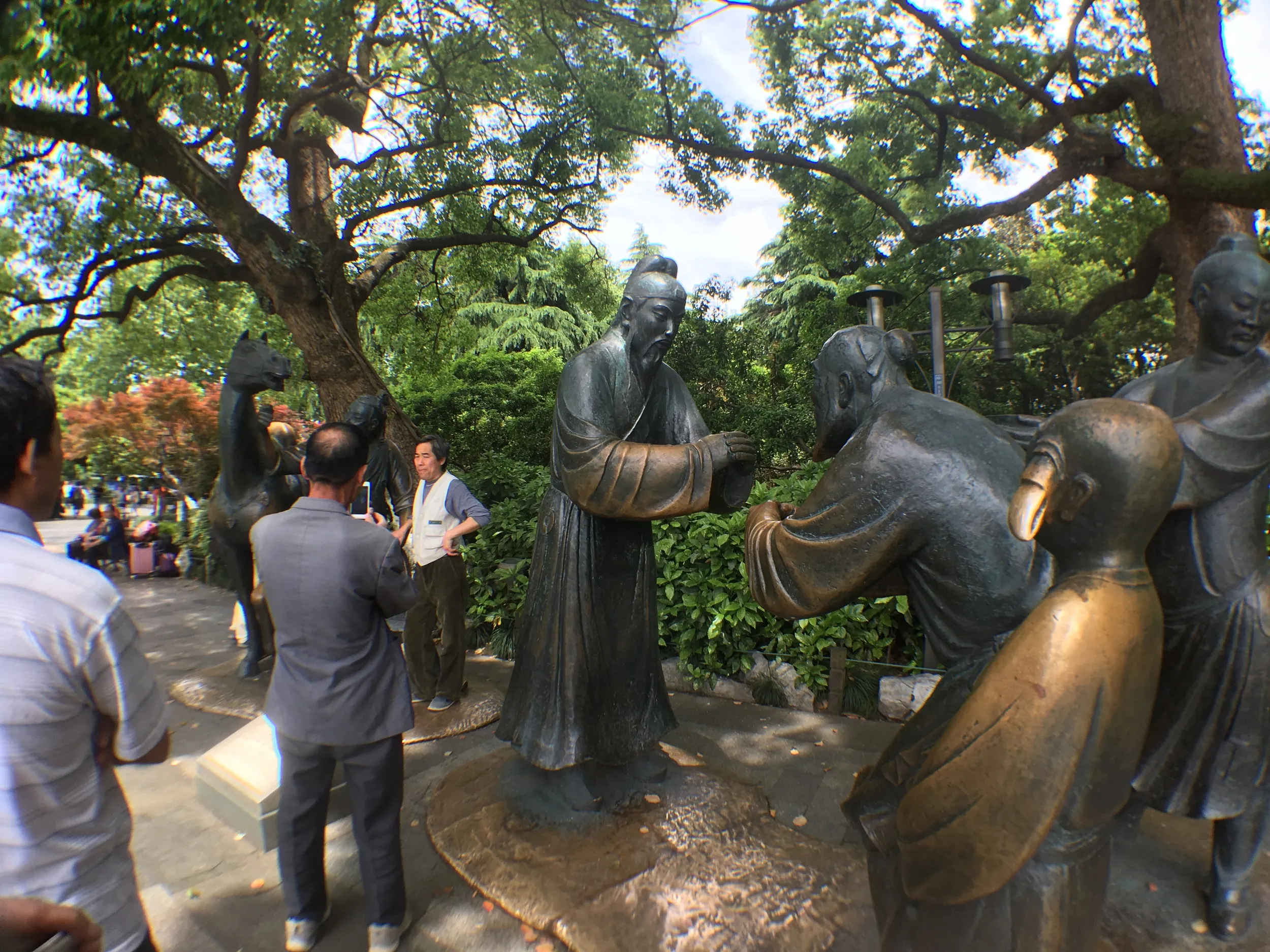 白居易の銅像