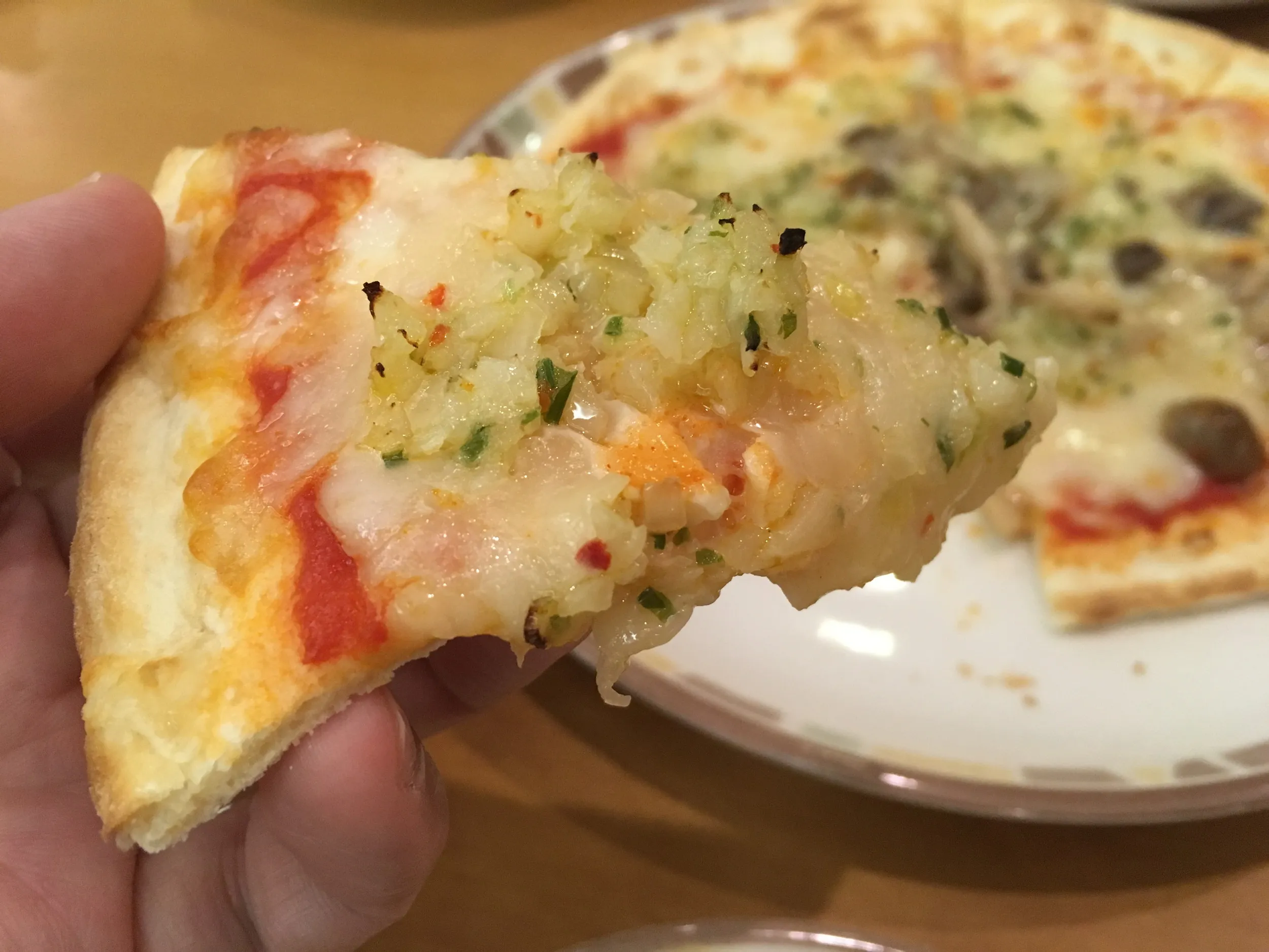 チーズたっぷりピザ
