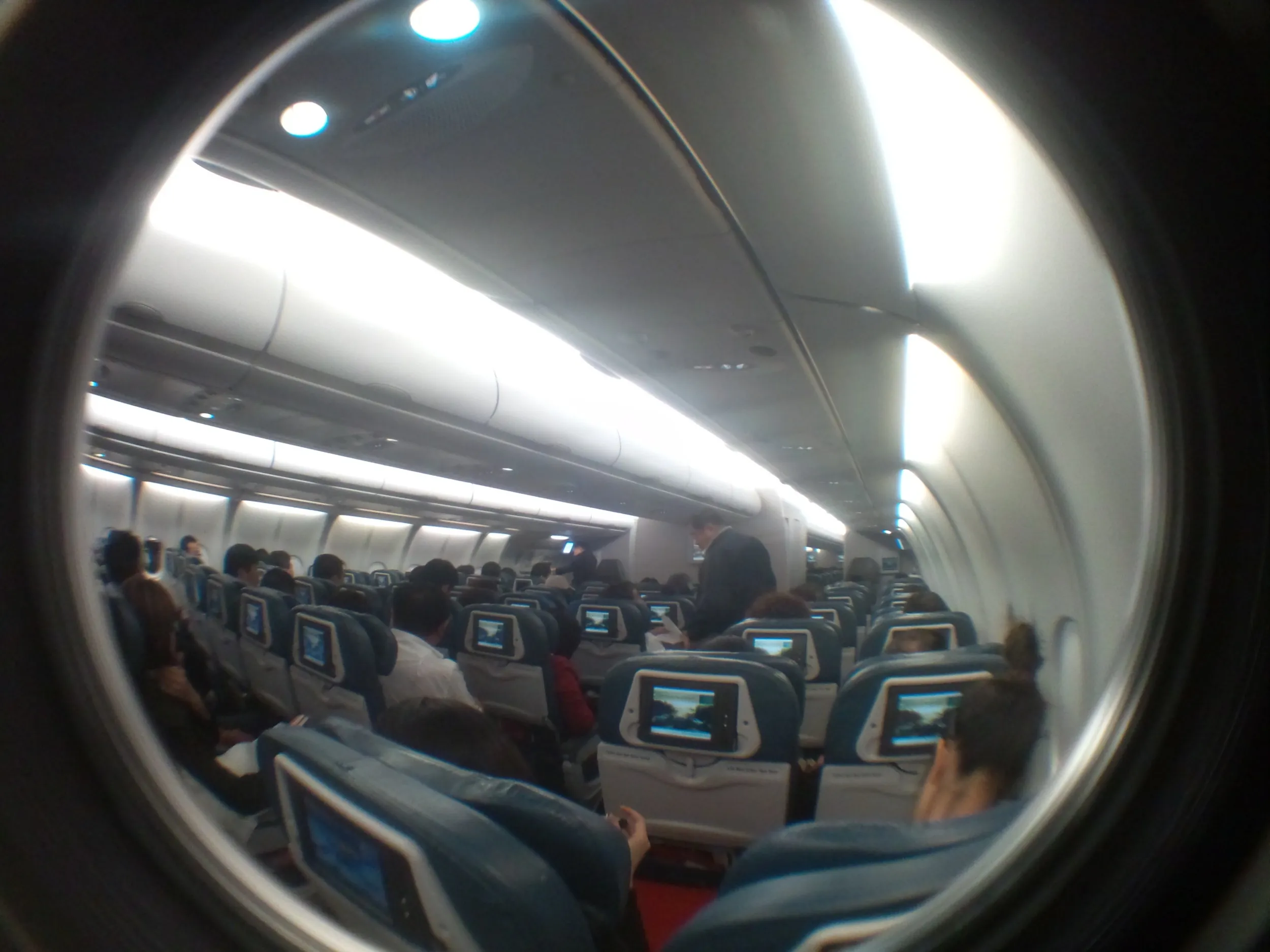 デルタ航空機内(魚眼レンズ撮影)