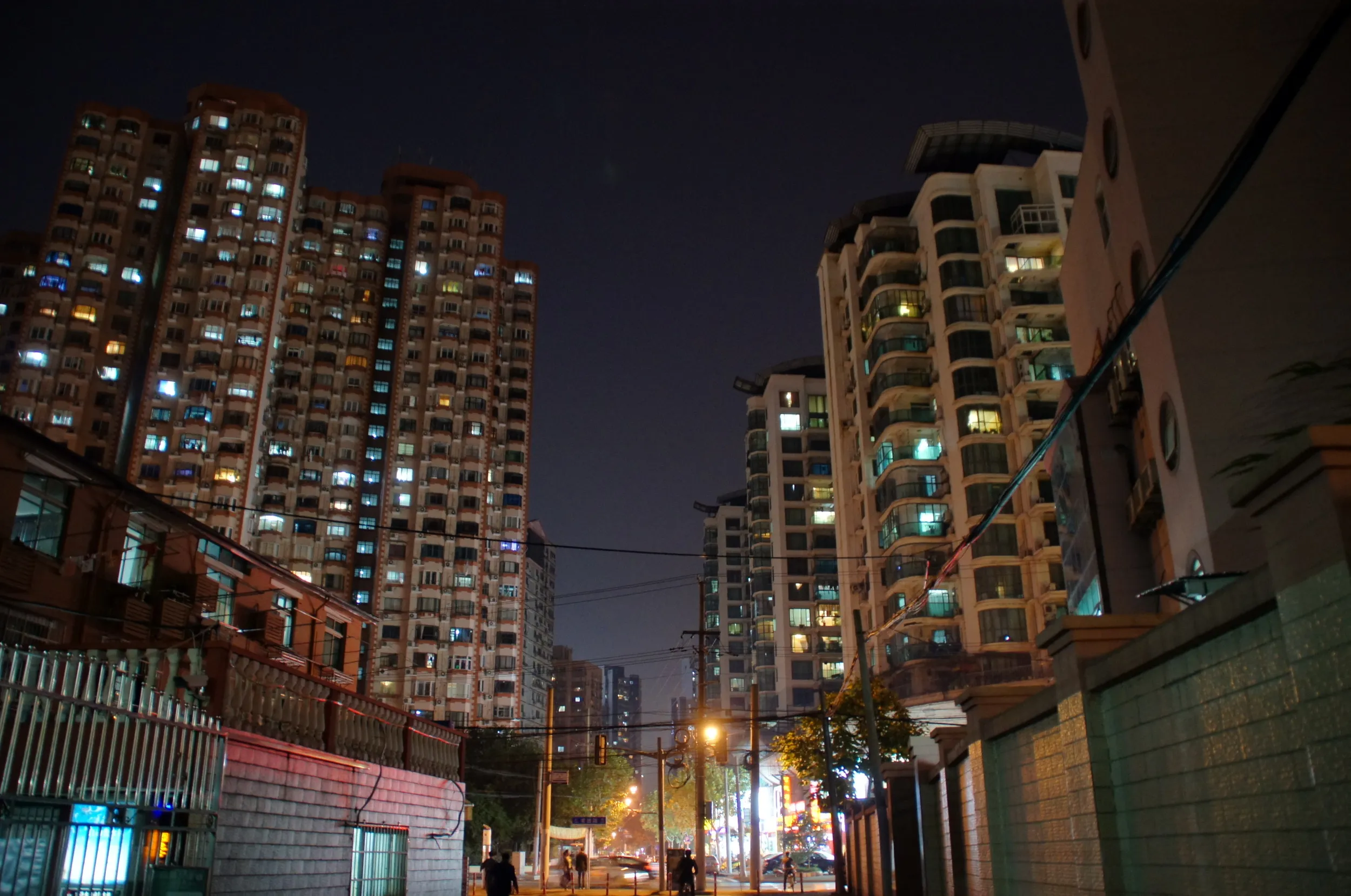 長寿公園付近の小区の夜景