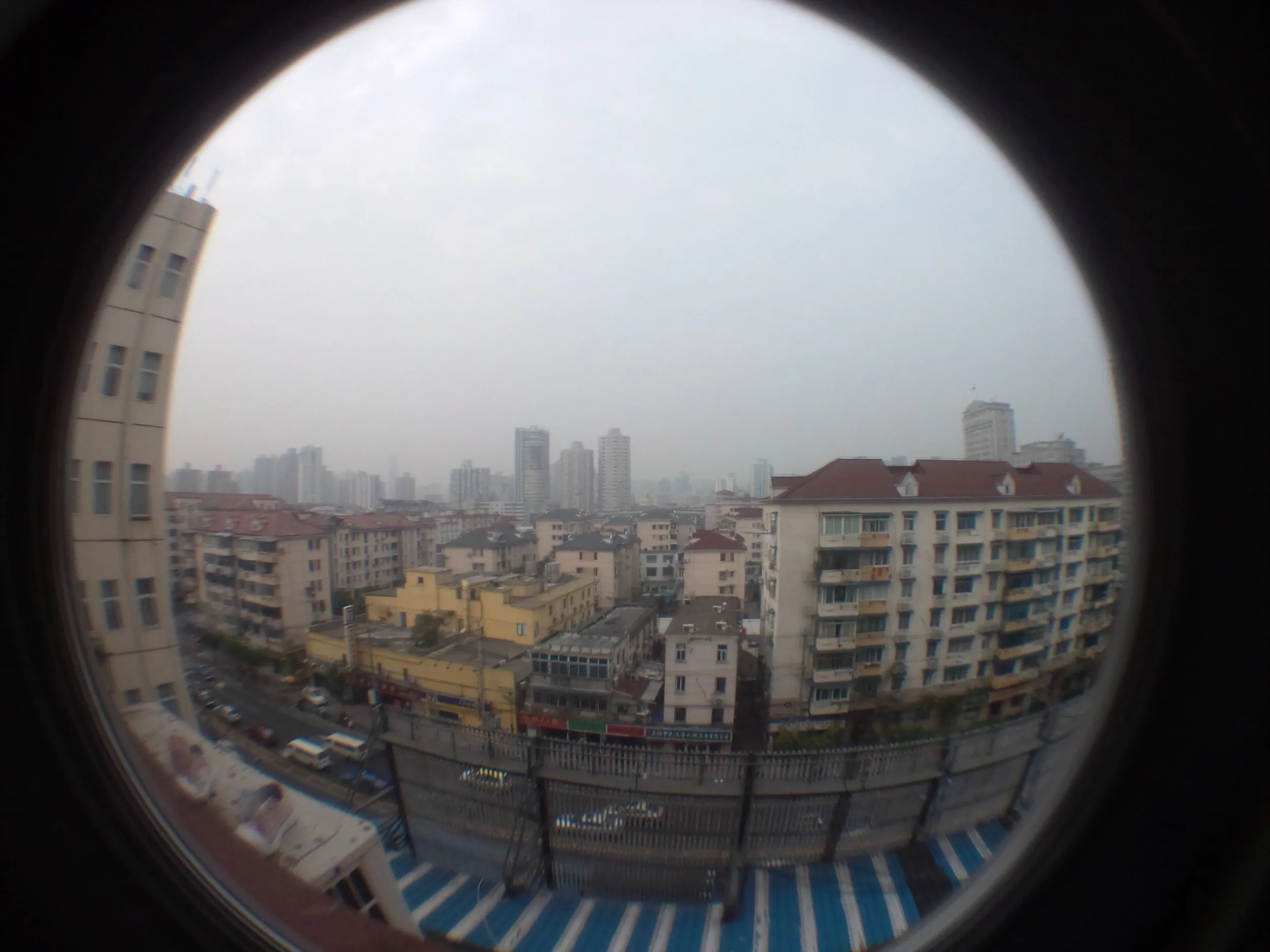 朝の上海市内の風景