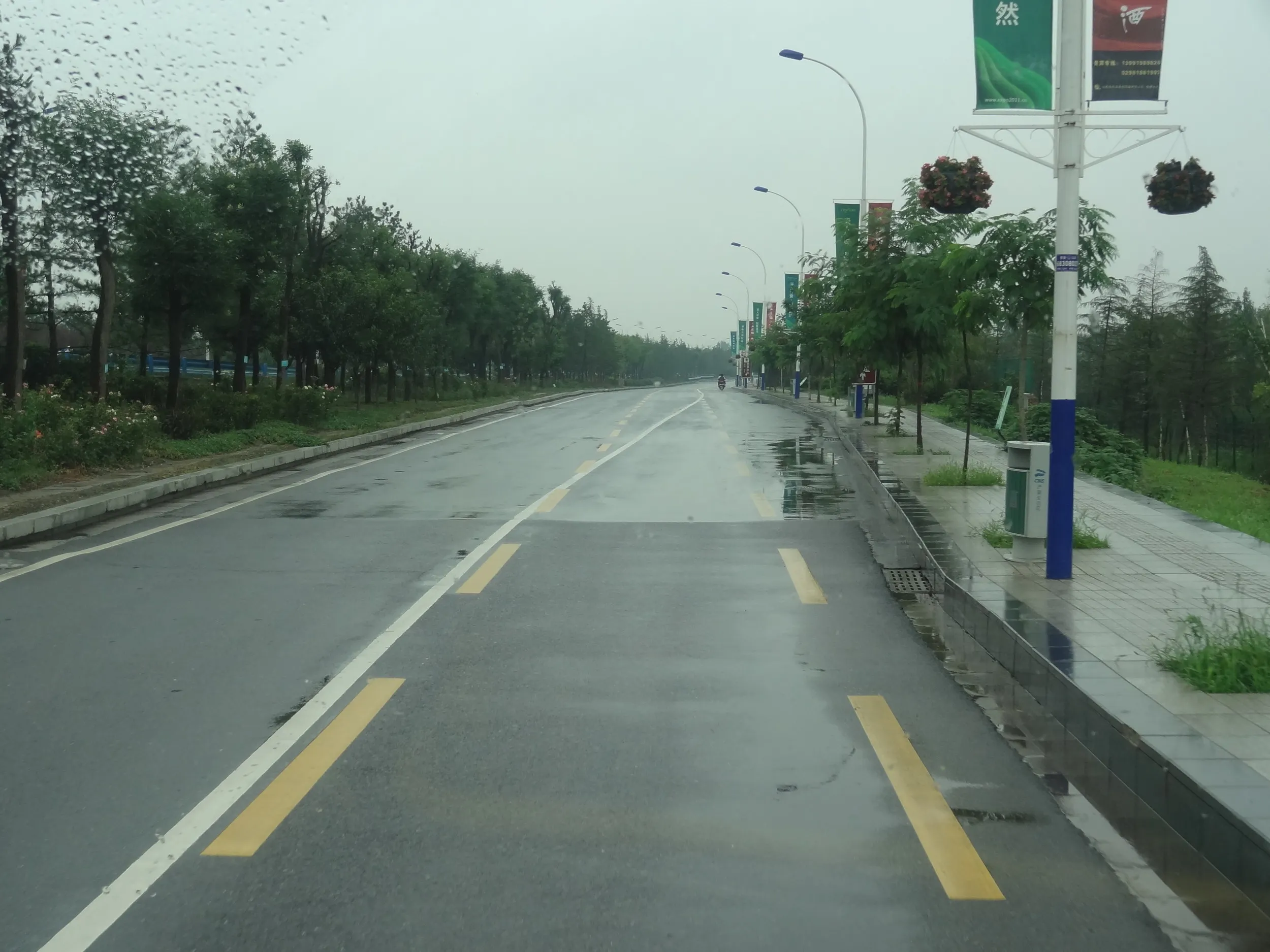 バスの車窓から見た風景