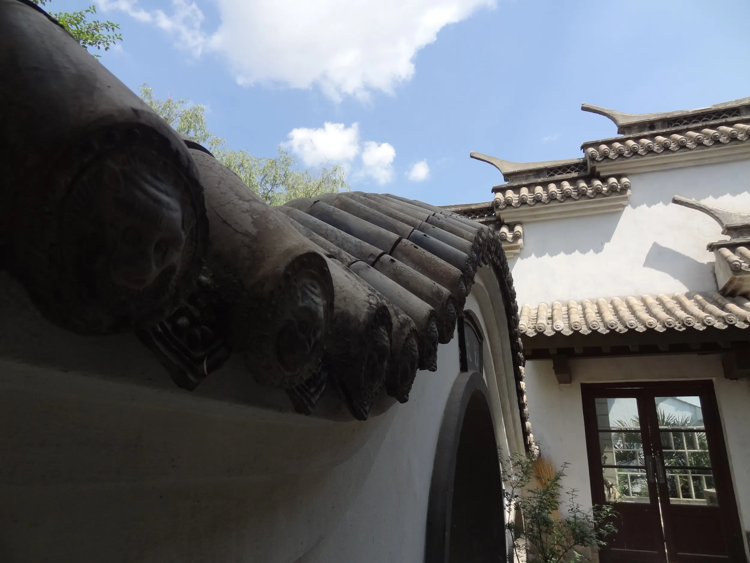 瓦作りの建物
