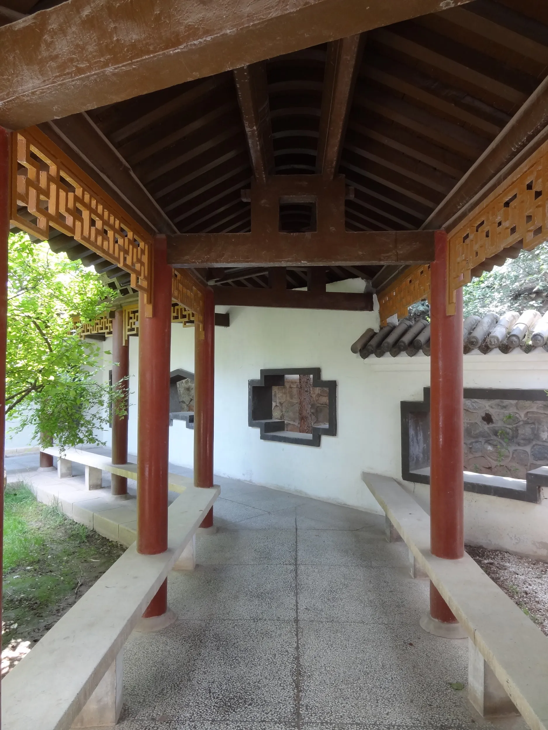 盆景園の回廊