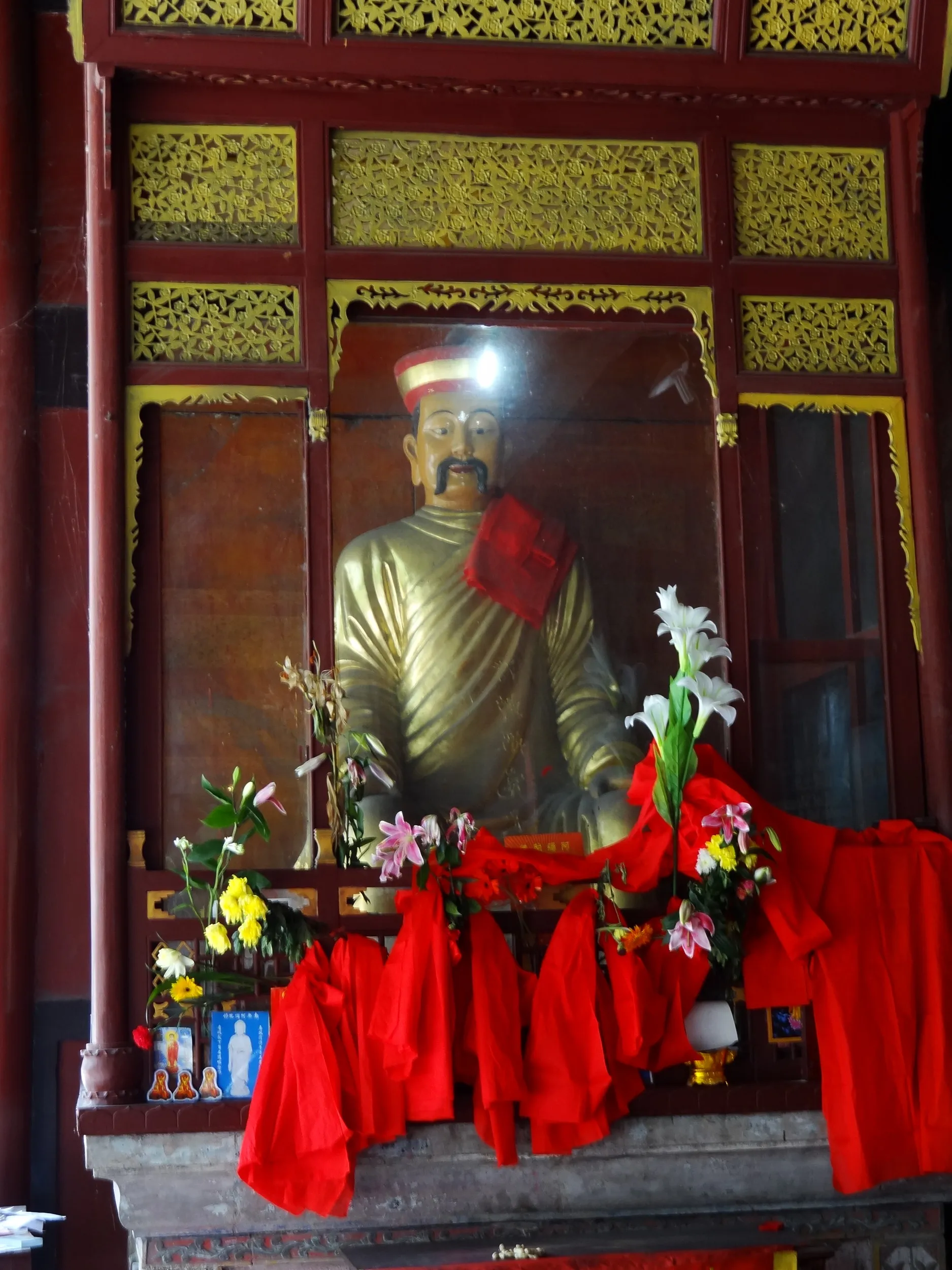 昭覚寺の像