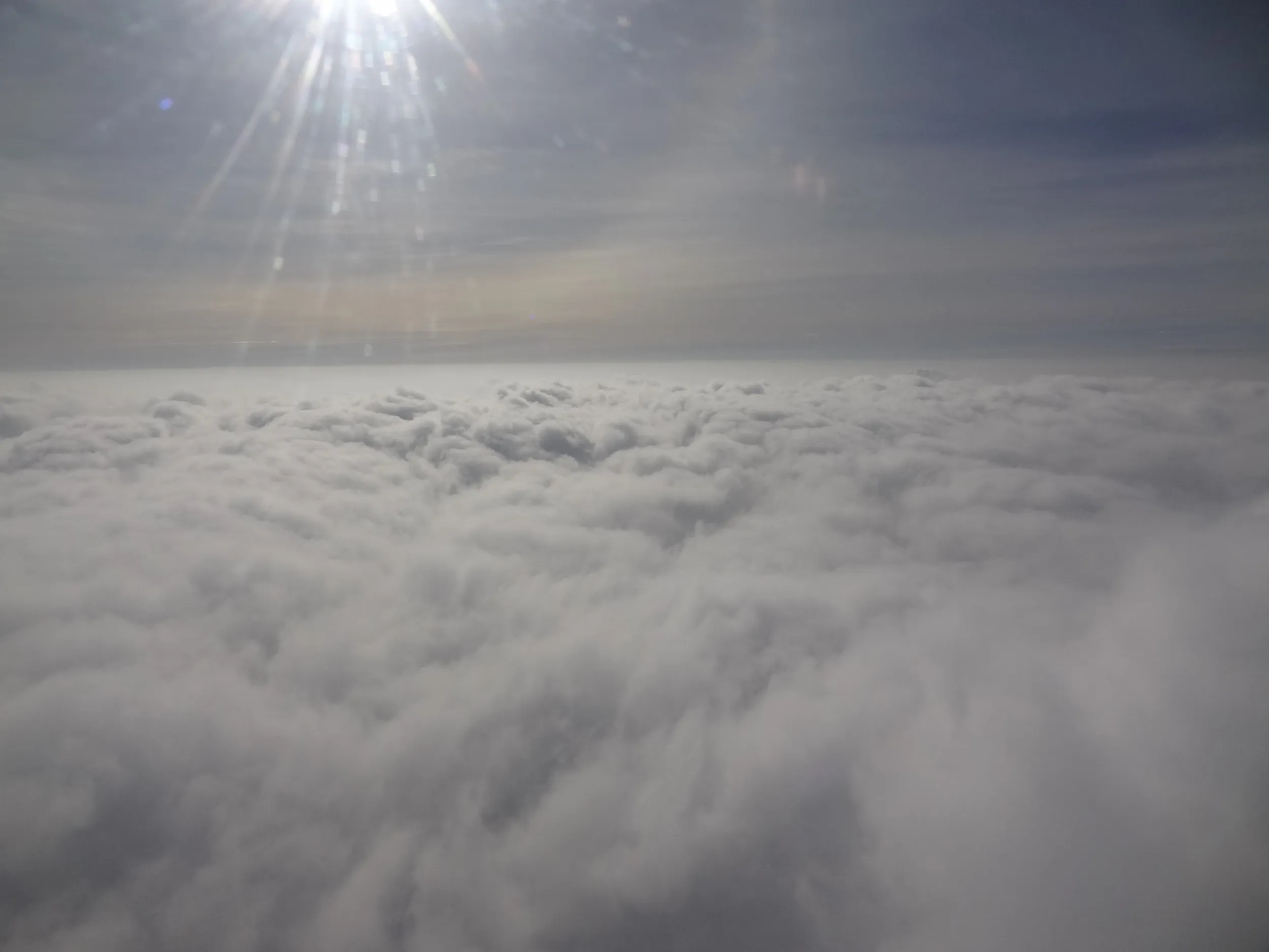 中国国際航空の窓から見た雲海
